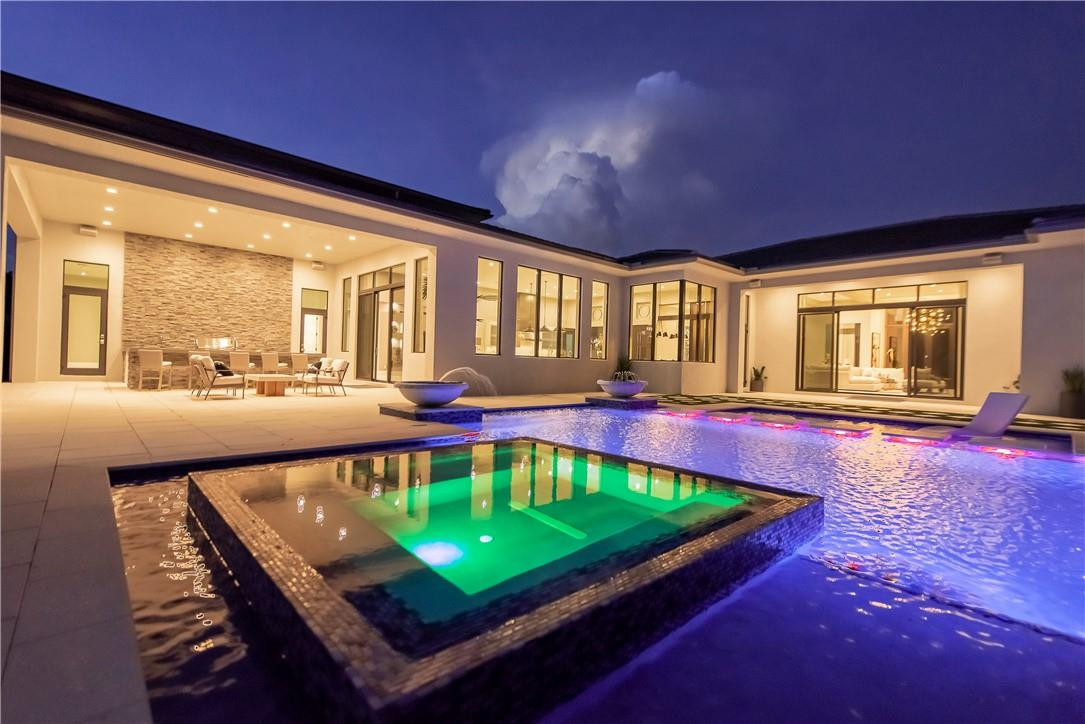 PLANTATION ACRES - Residential