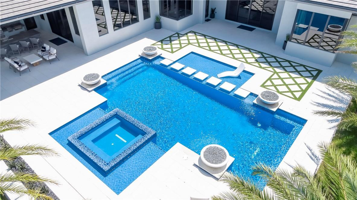 PLANTATION ACRES - Residential