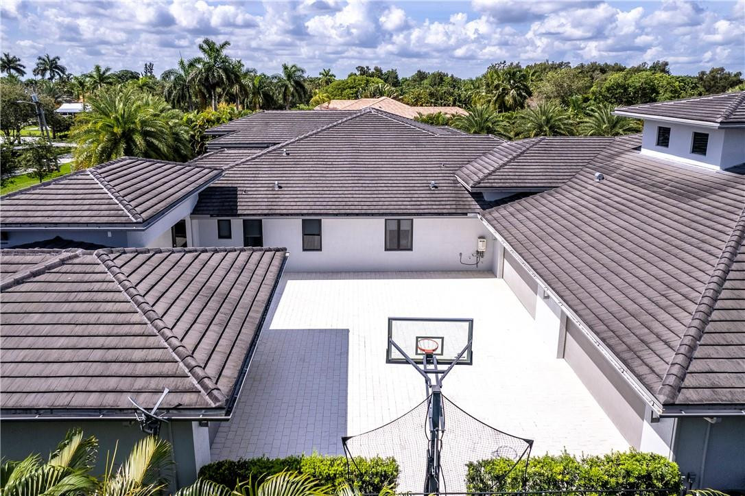 PLANTATION ACRES - Residential