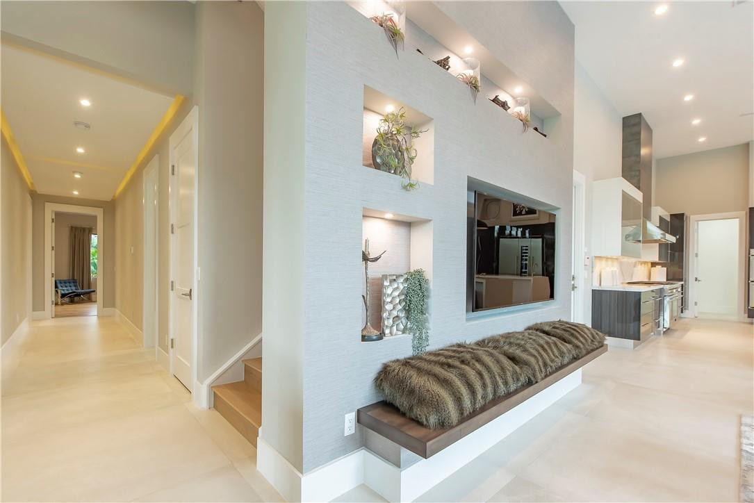 PLANTATION ACRES - Residential