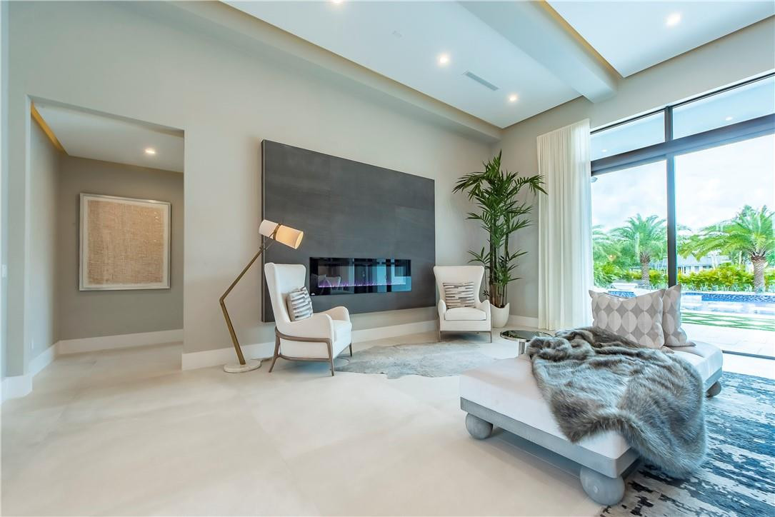 PLANTATION ACRES - Residential