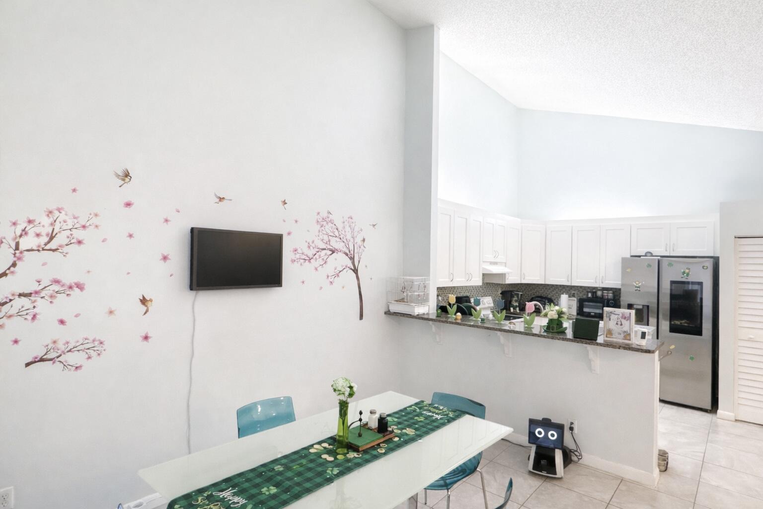 WESTCHESTER TOWNHOUSES - Residential