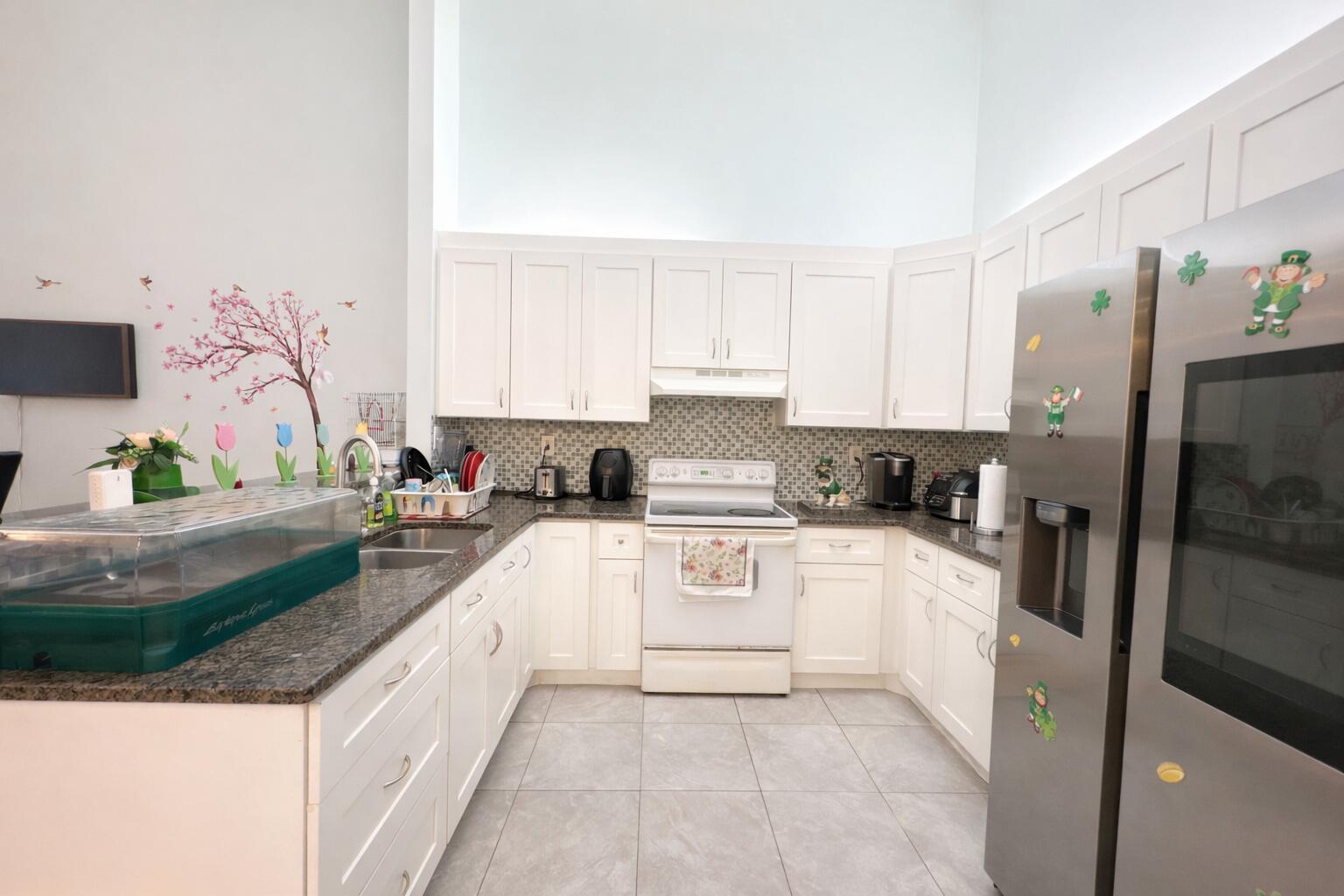 WESTCHESTER TOWNHOUSES - Residential