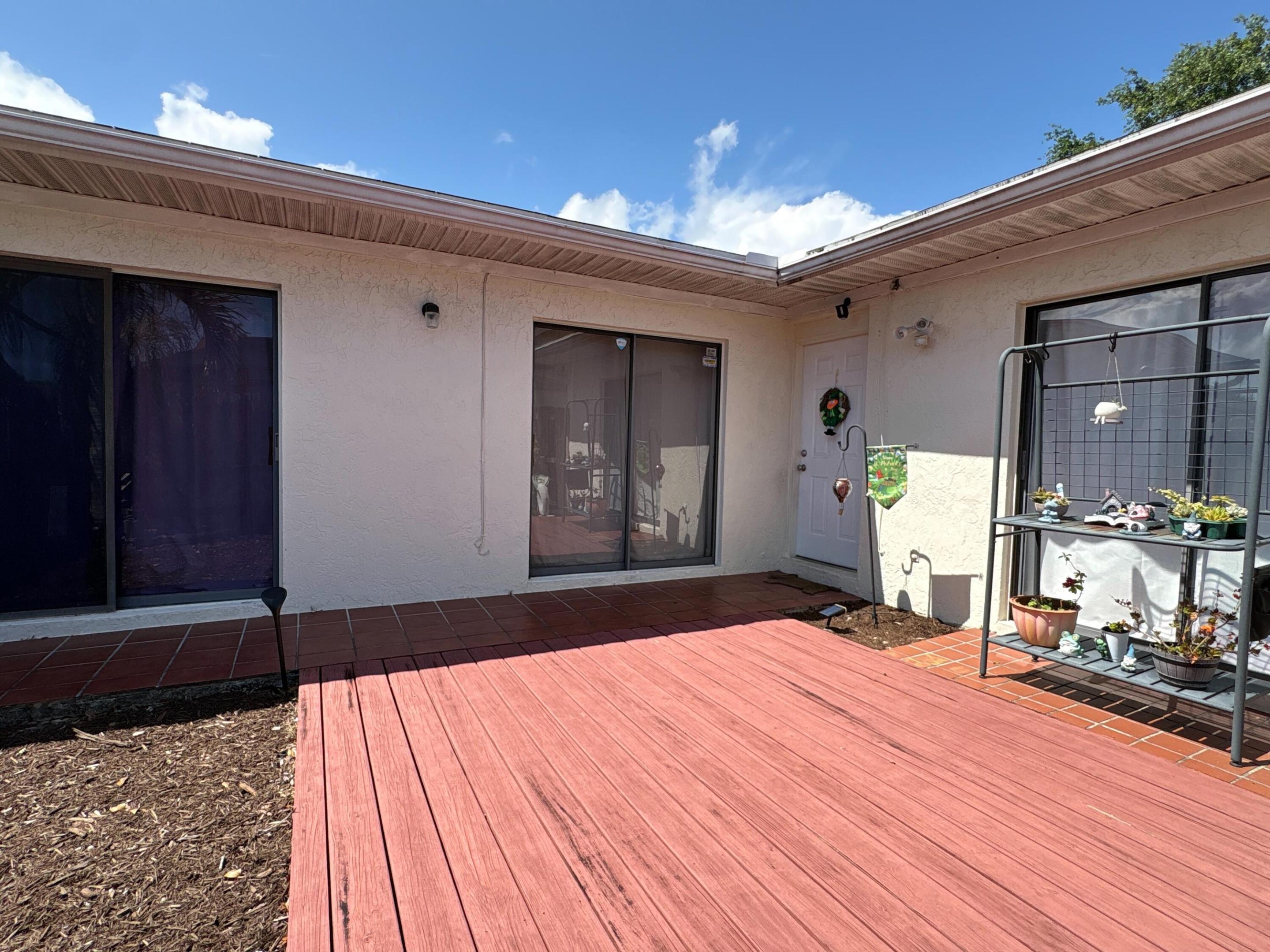 WESTCHESTER TOWNHOUSES - Residential