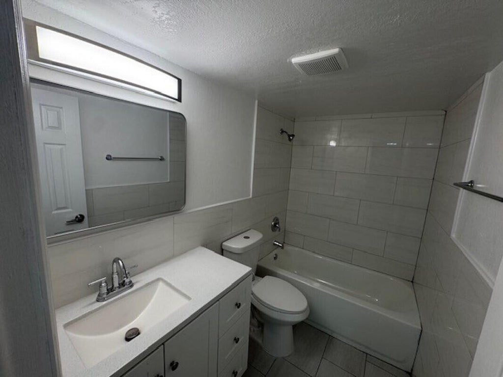 Photo of 3810 SW 60th Avenue, Davie, FL 33314 (MLS # B26065574)