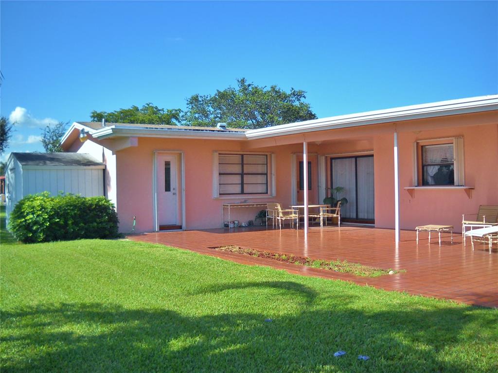 Pembroke Lakes Sec 2 81-4 - Residential