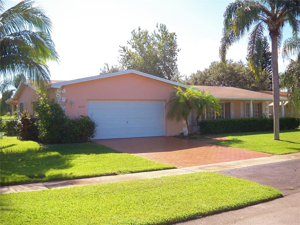 Pembroke Lakes Sec 2 81-4 - Residential