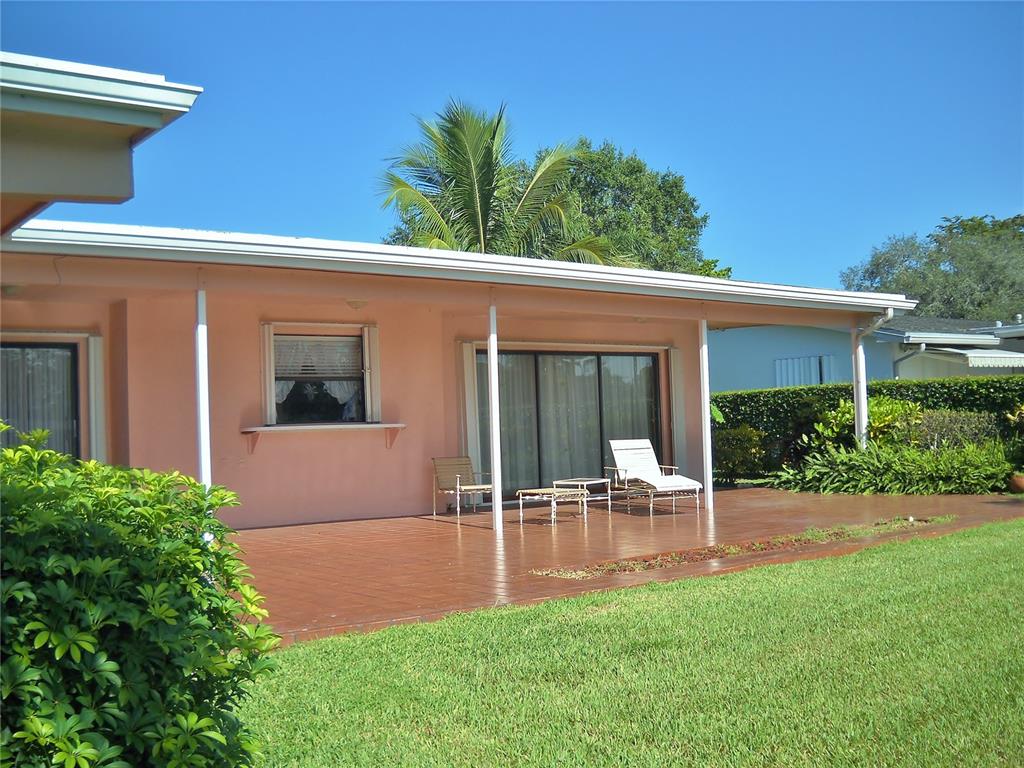 Pembroke Lakes Sec 2 81-4 - Residential