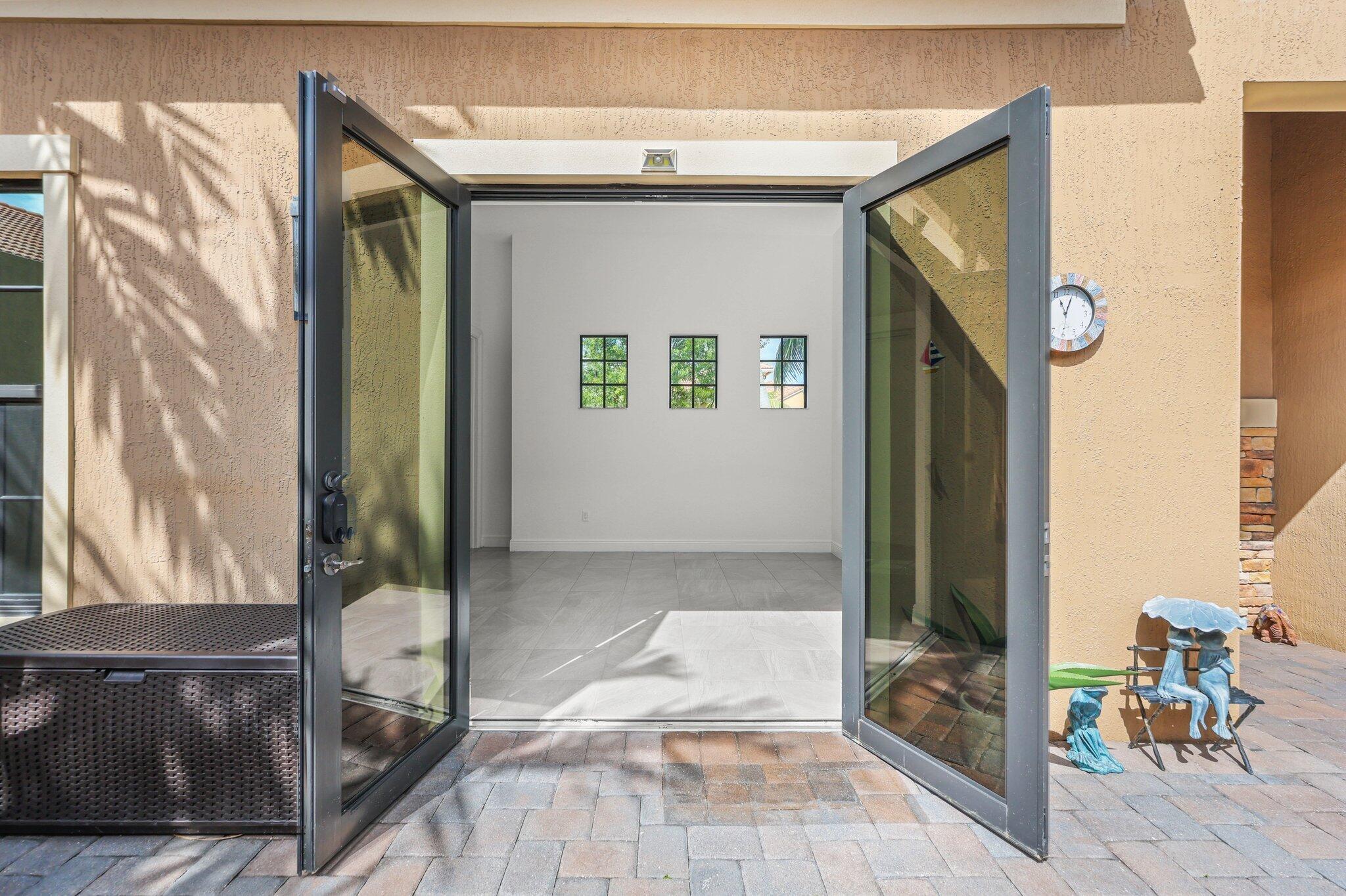 PARKLAND ROYALE - Residential