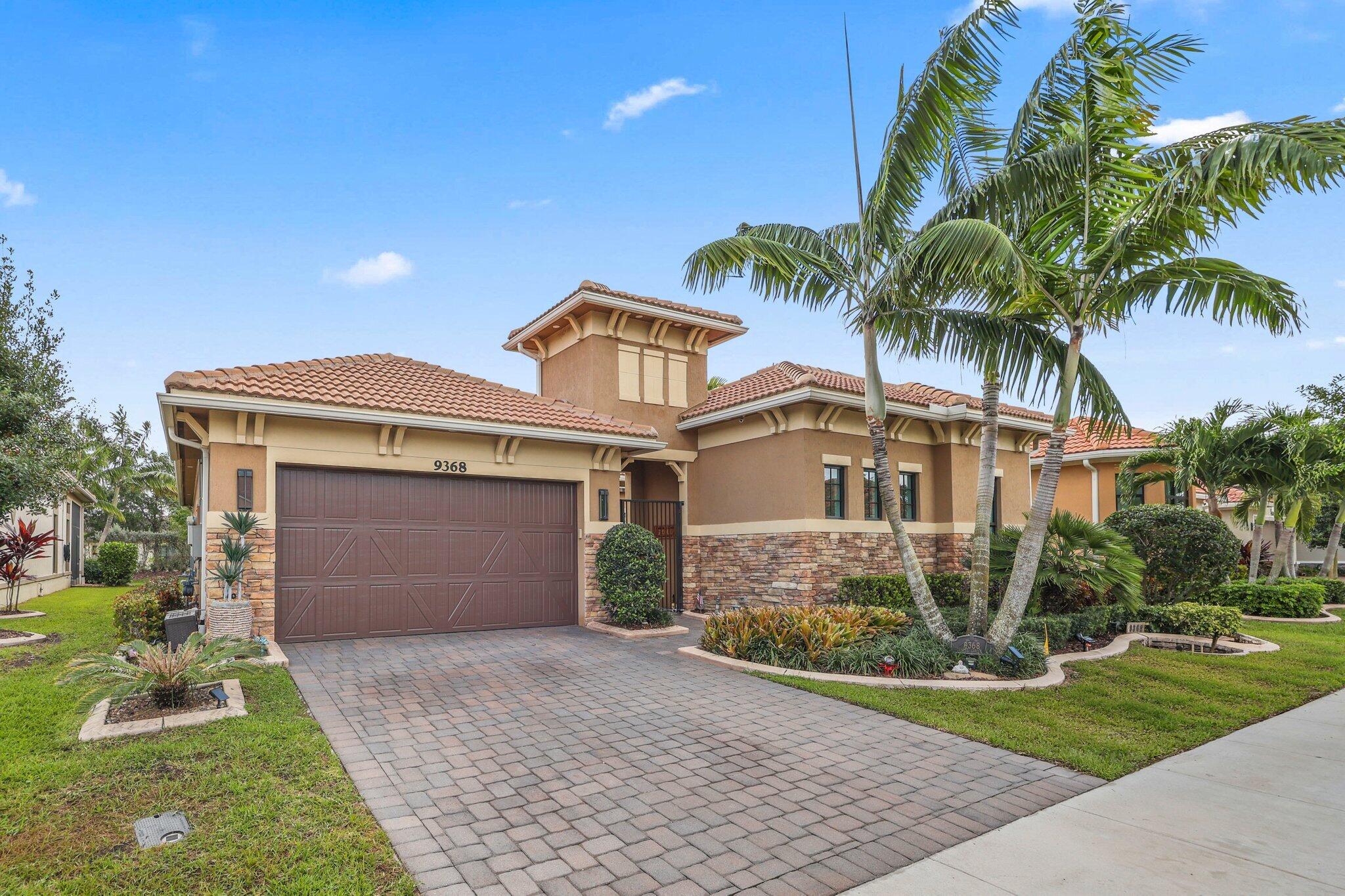 PARKLAND ROYALE - Residential