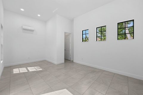 Tiny photo for 9368 Cantal Circle E, Parkland, FL 33076 (MLS # B26011506)