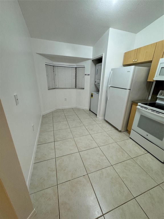 Venetia Gardens Condo - Residential Lease