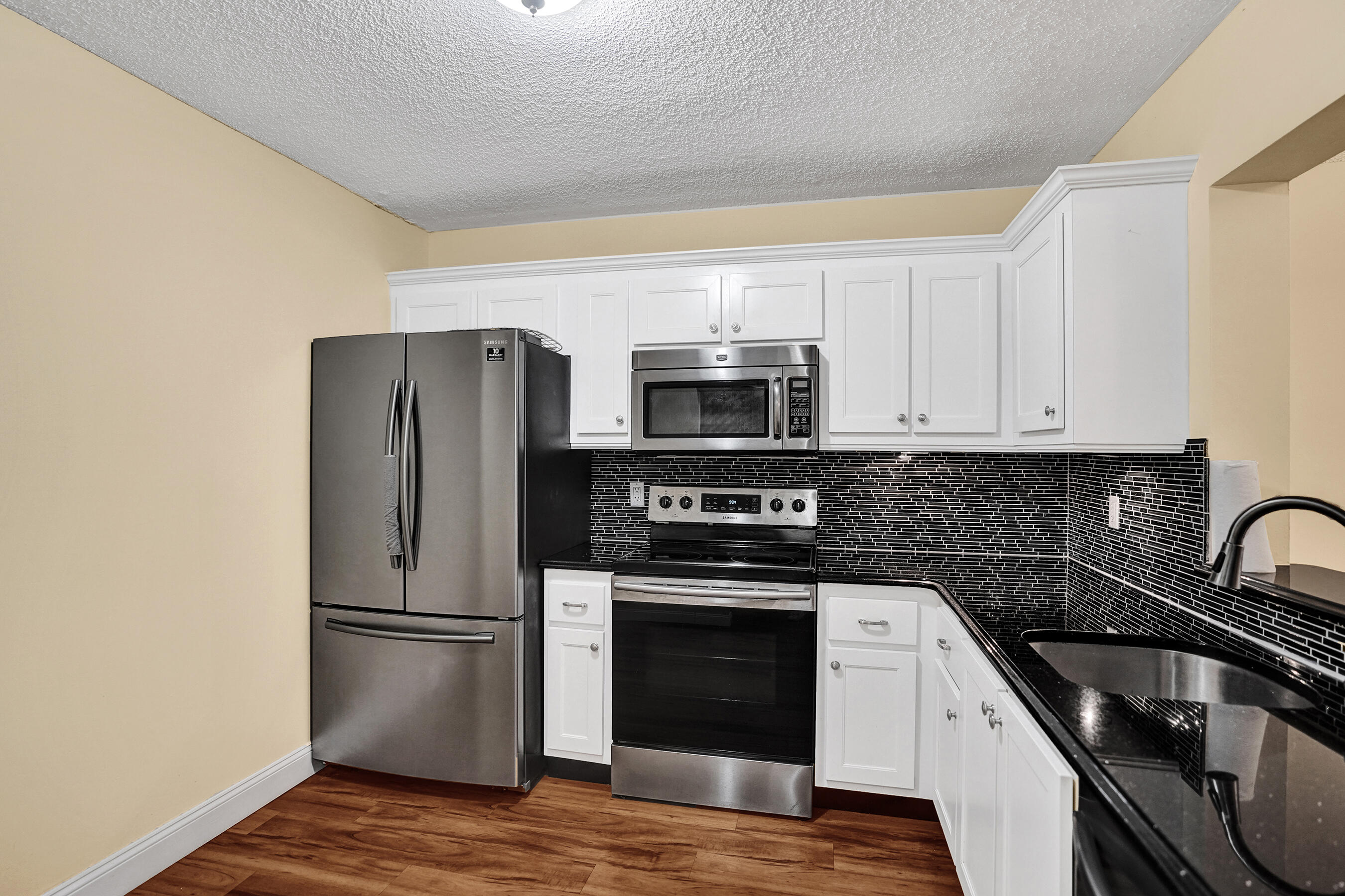 TOWN VILLAS - Residential