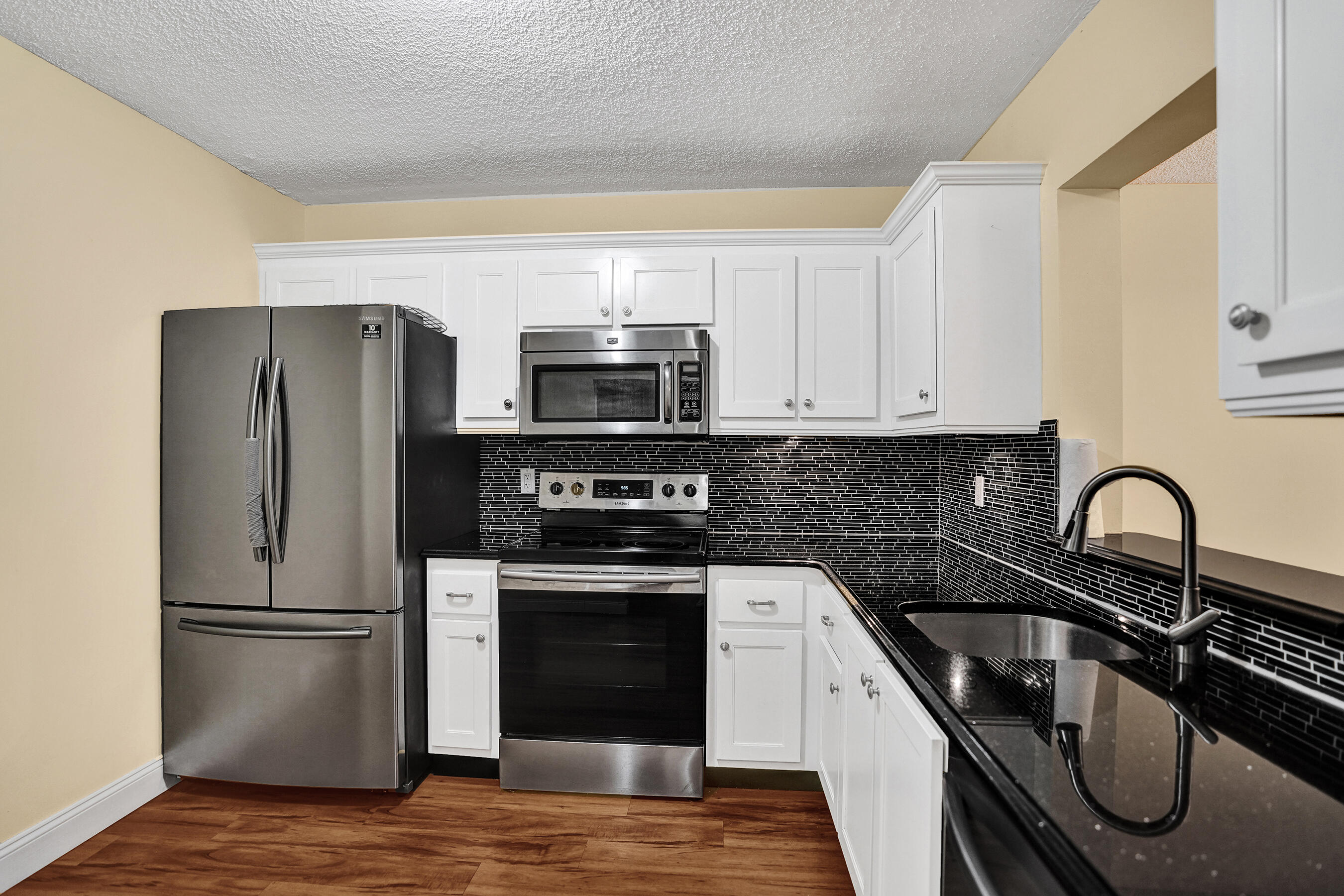 TOWN VILLAS - Residential