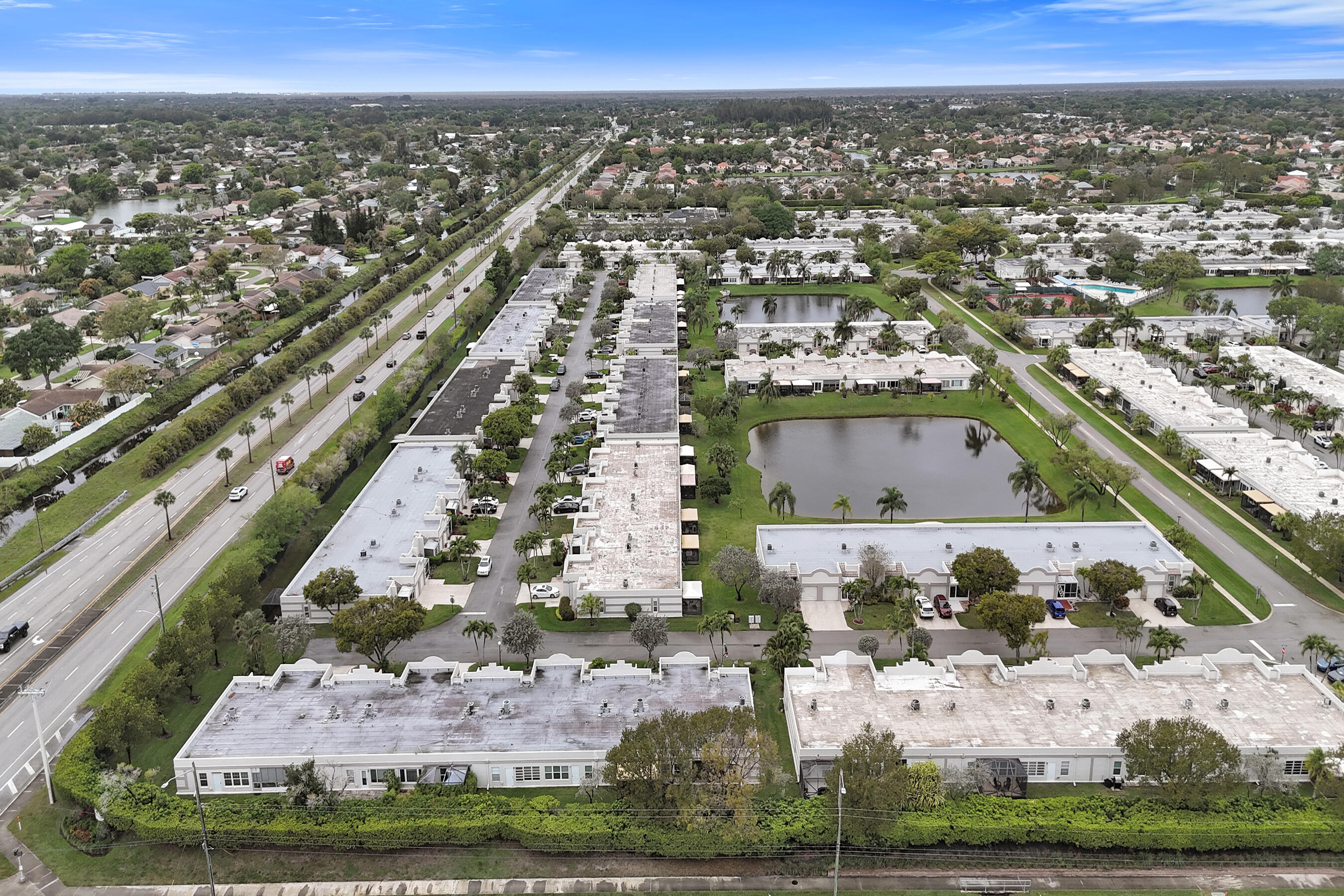 TOWN VILLAS - Residential