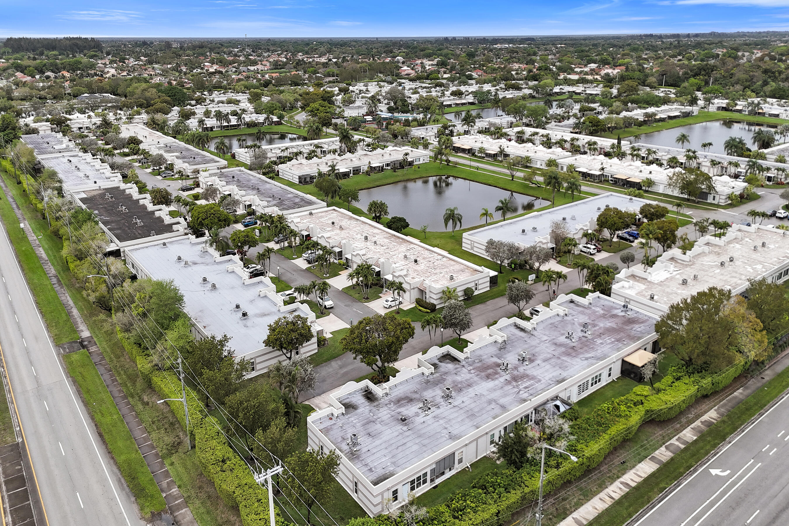 TOWN VILLAS - Residential