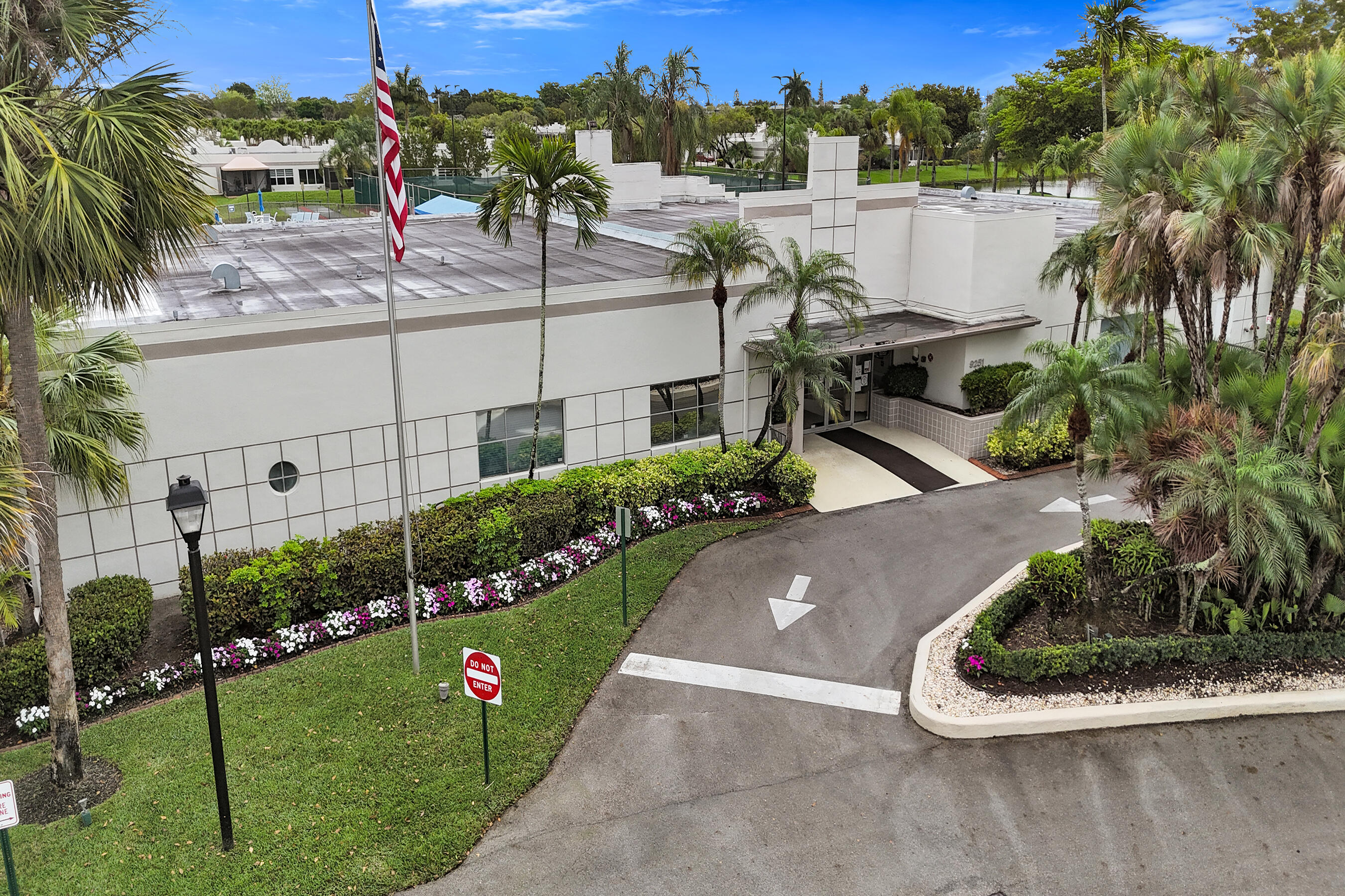 TOWN VILLAS - Residential