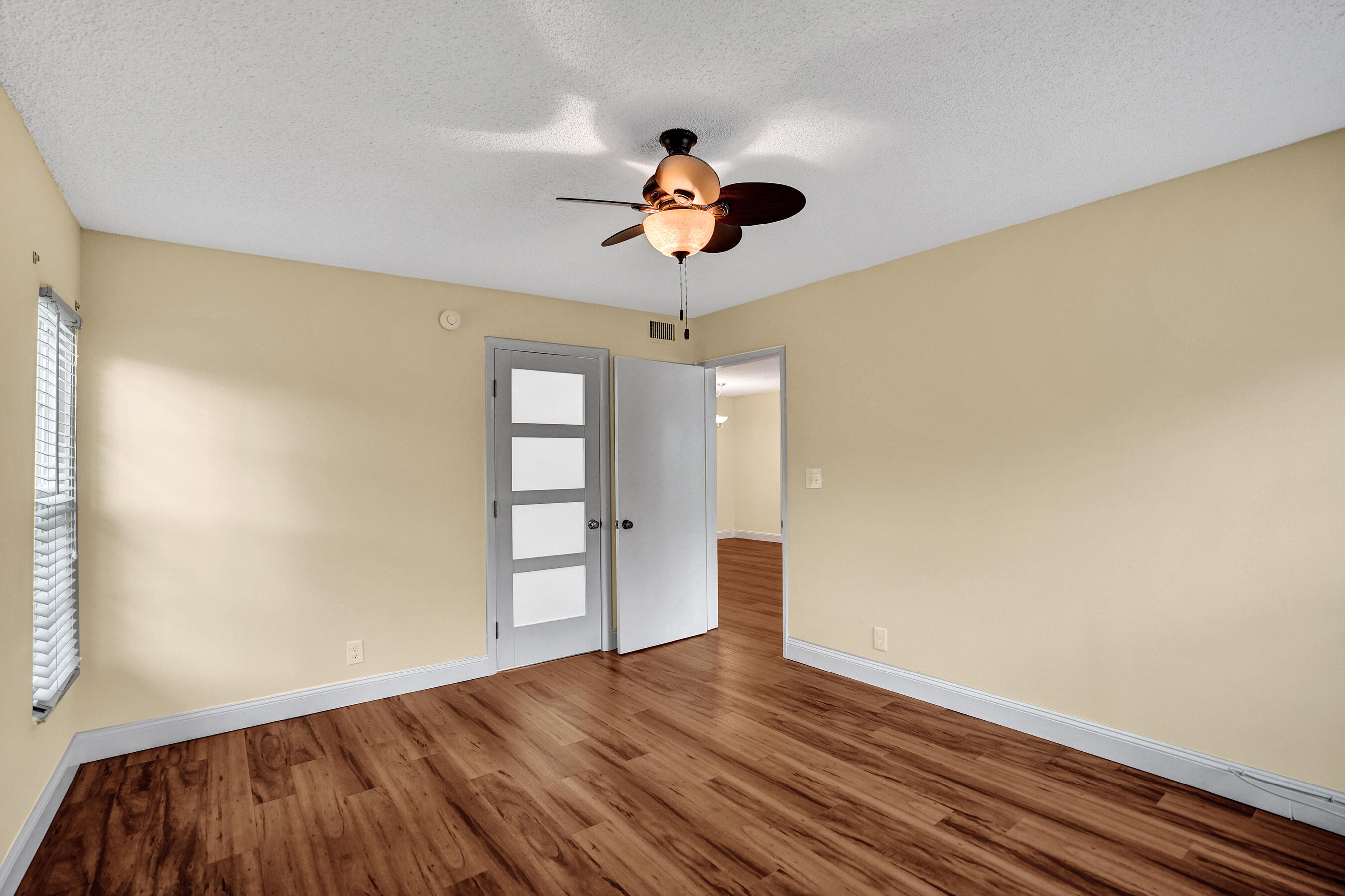 TOWN VILLAS - Residential