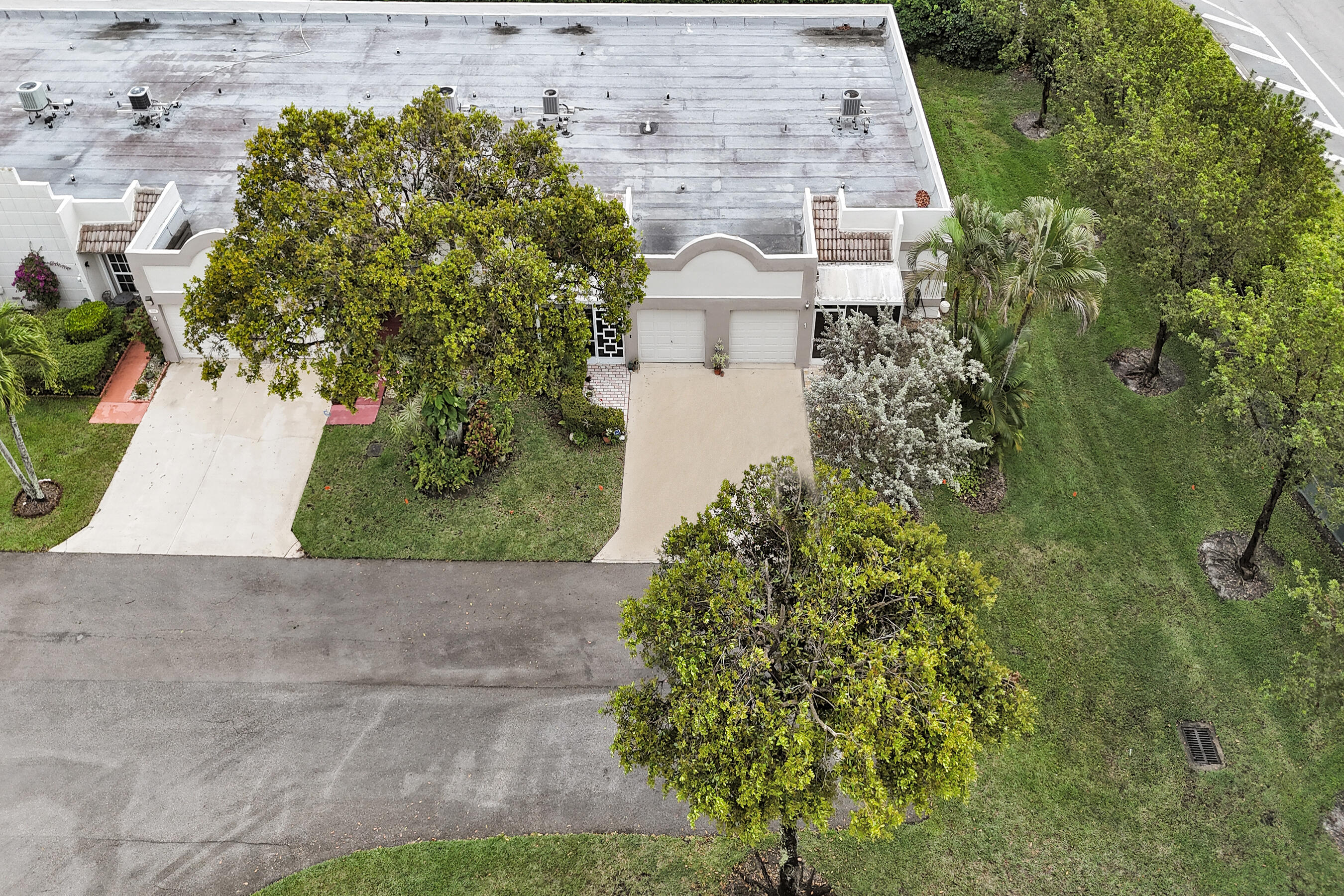 TOWN VILLAS - Residential