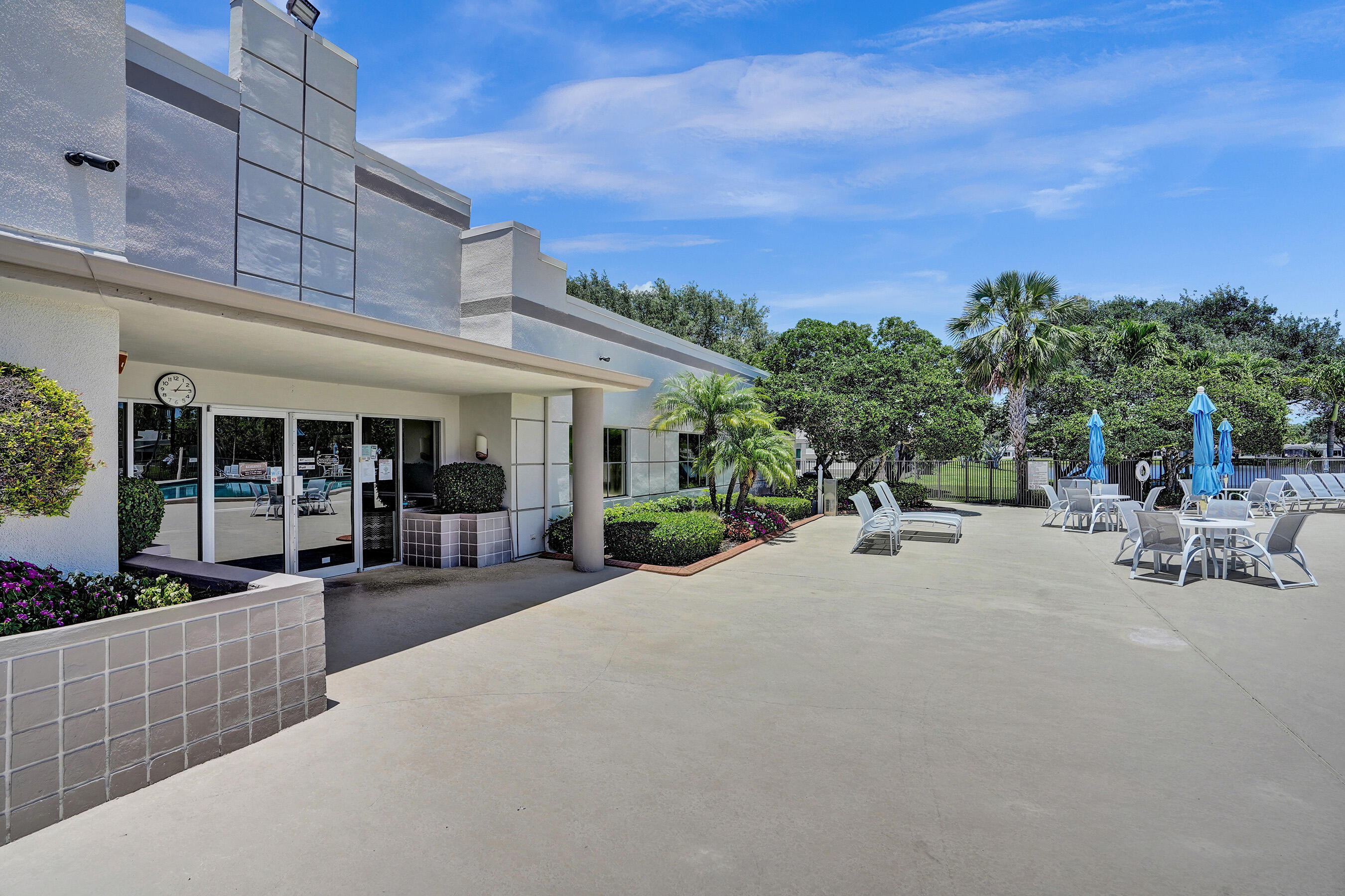 TOWN VILLAS - Residential