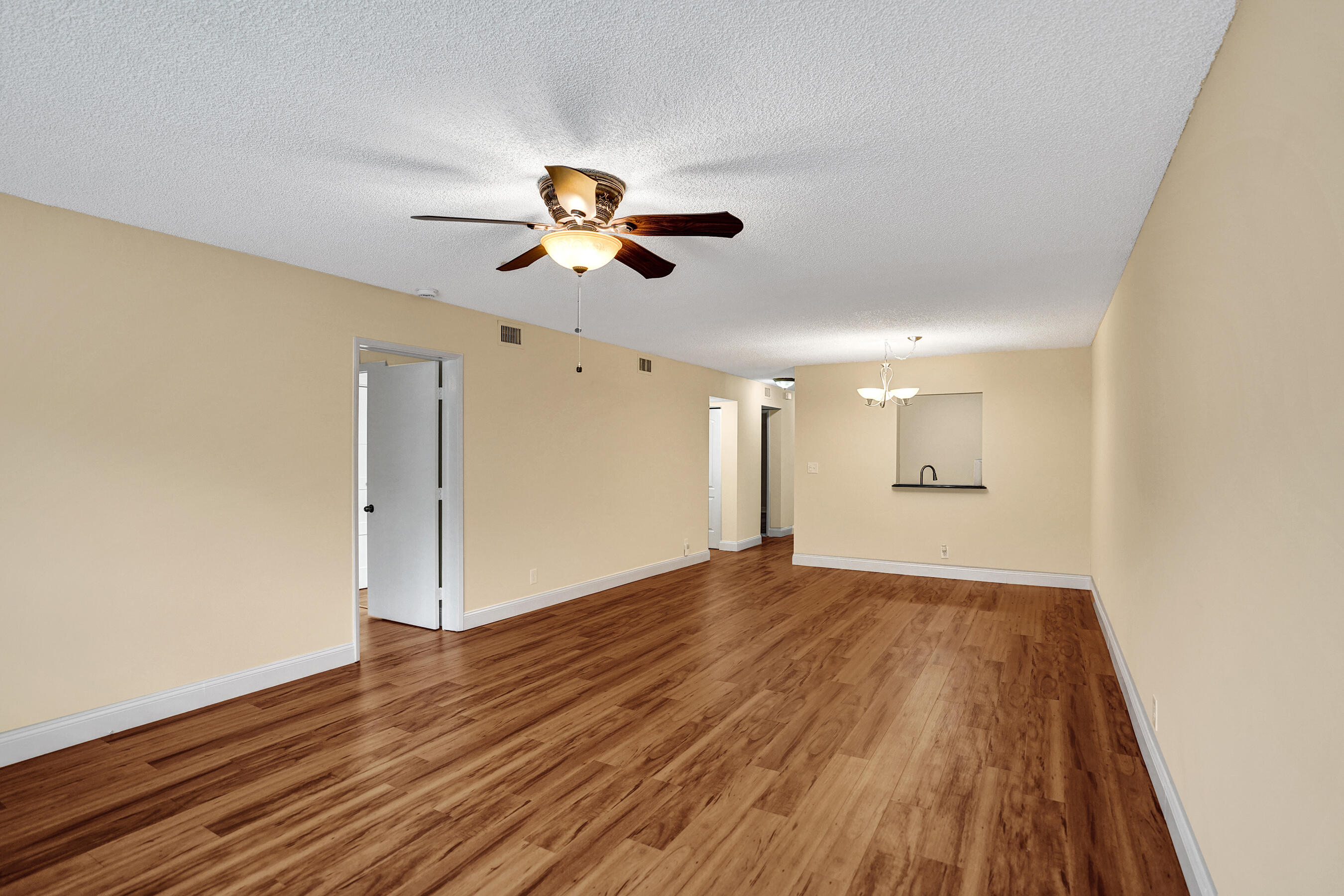 TOWN VILLAS - Residential