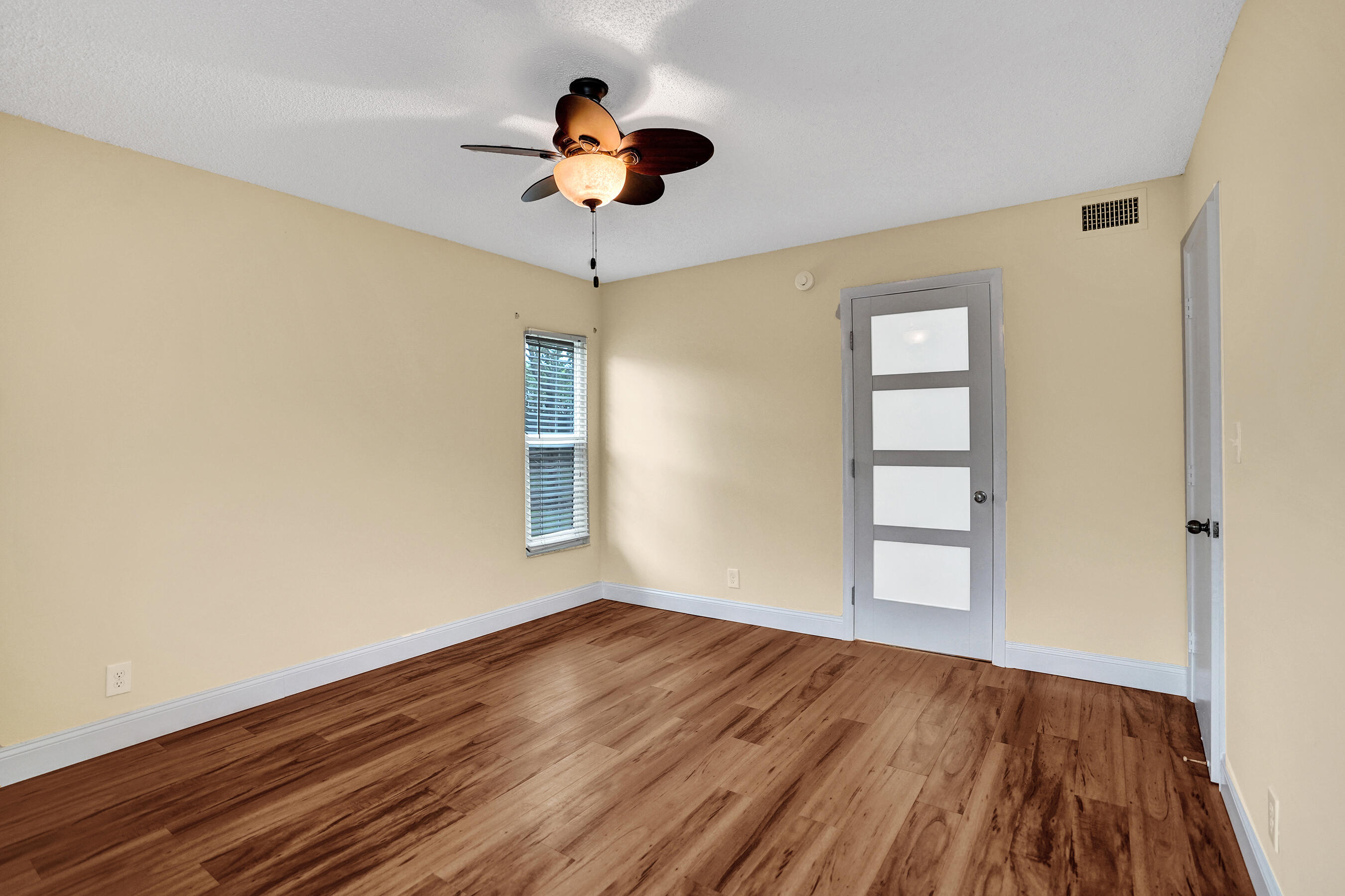 TOWN VILLAS - Residential