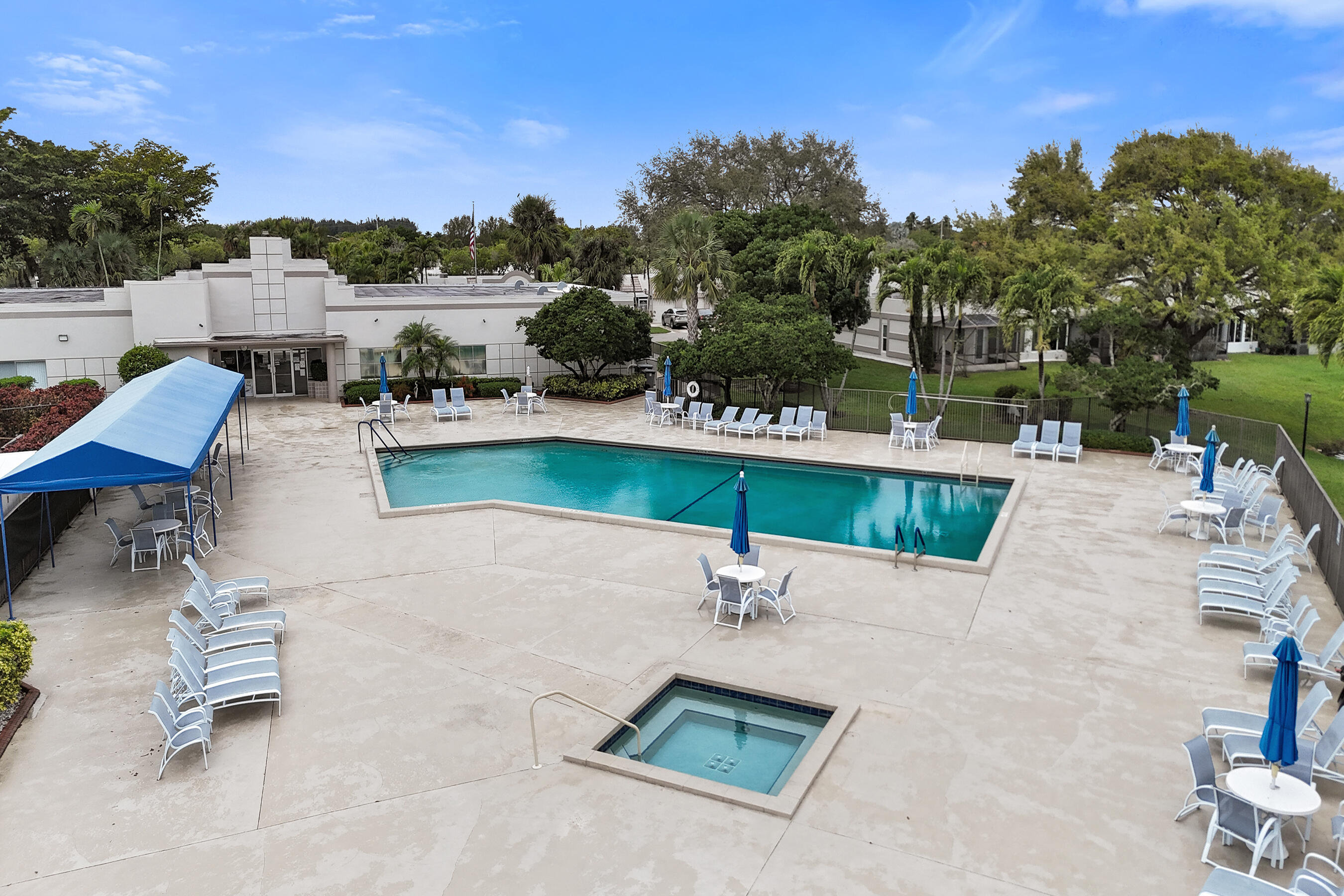 TOWN VILLAS - Residential