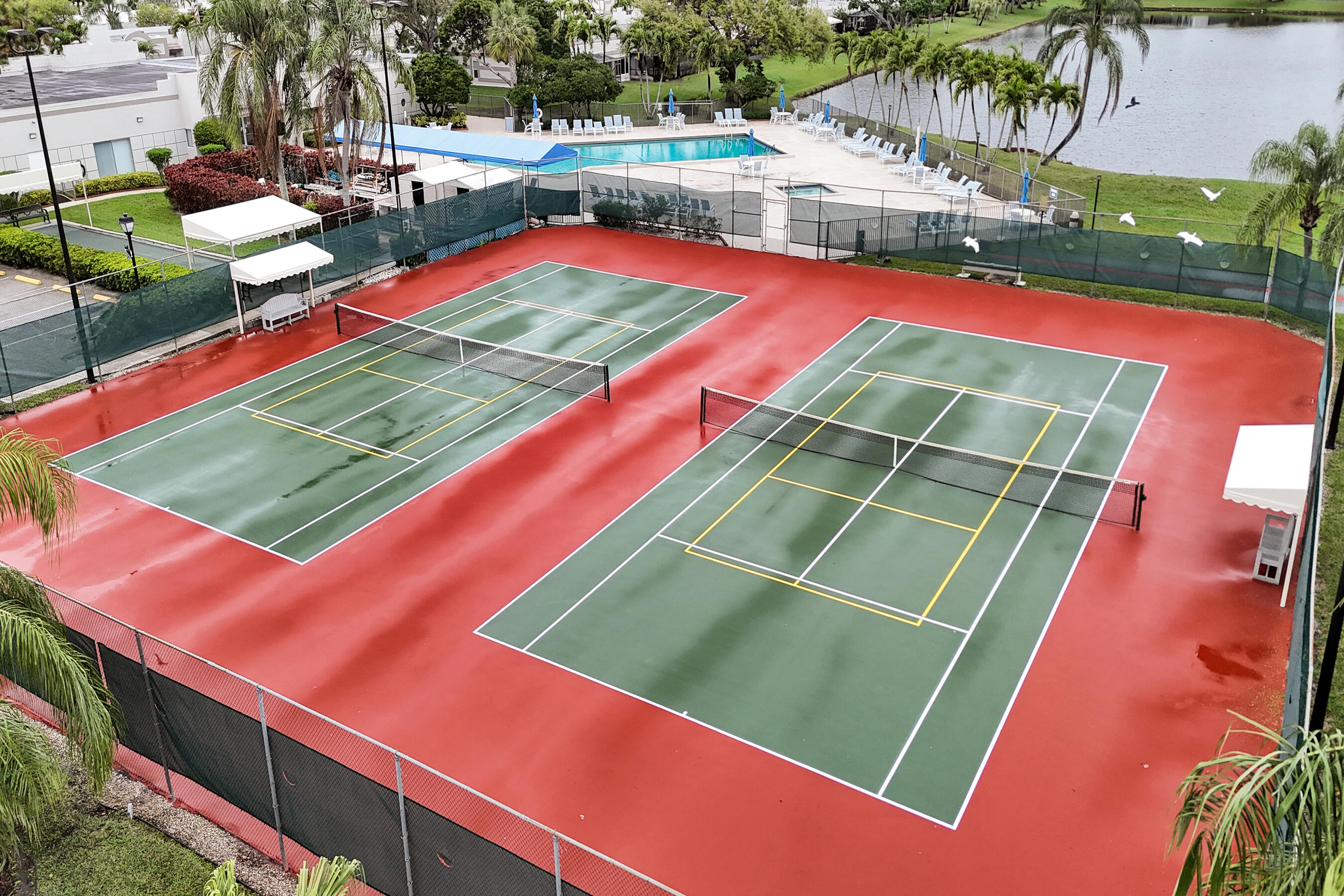 TOWN VILLAS - Residential