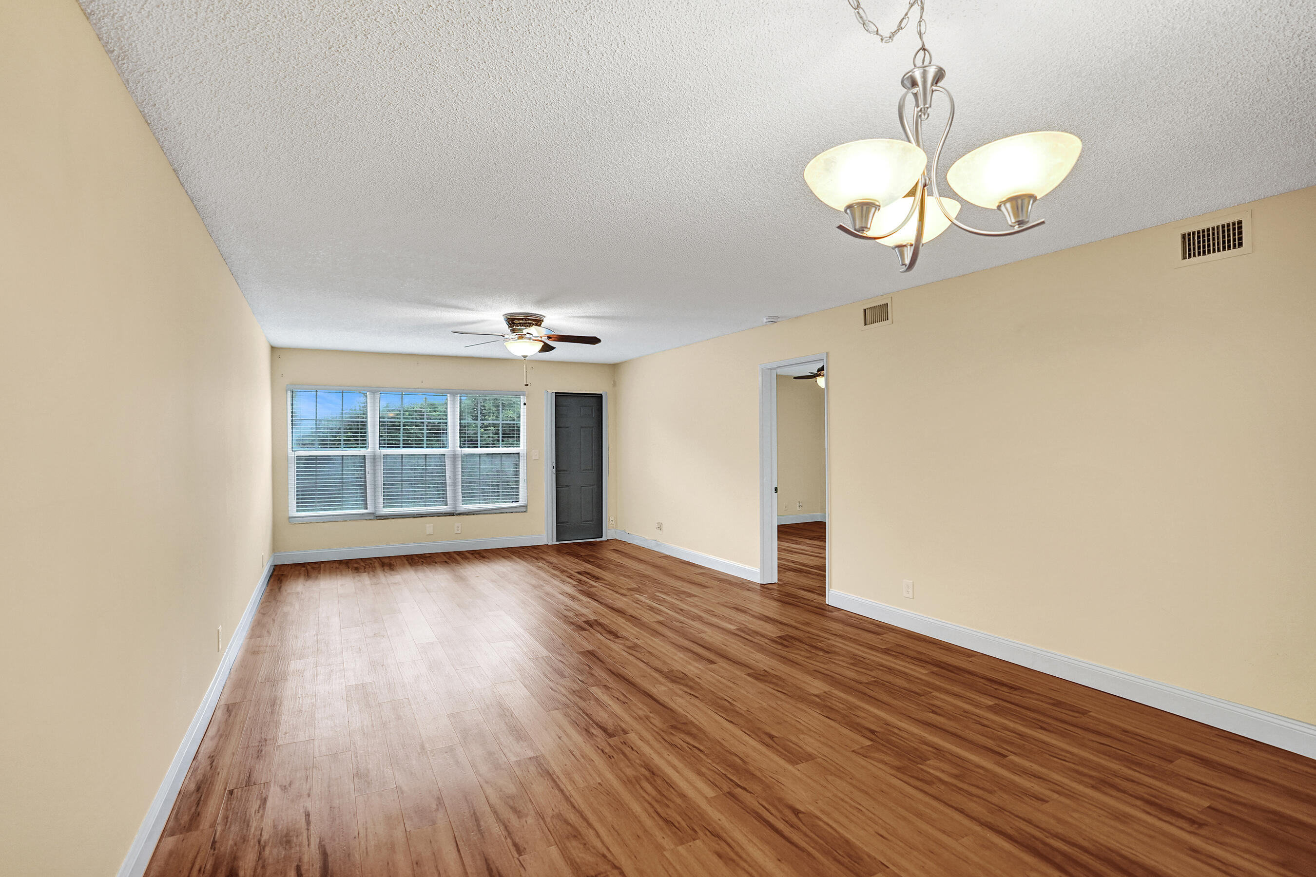 TOWN VILLAS - Residential