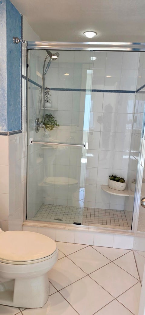 Tiny photo for 1750 S OCEAN BLVD #507E, Lauderdale By The Sea, FL 33062 (MLS # B26091077)