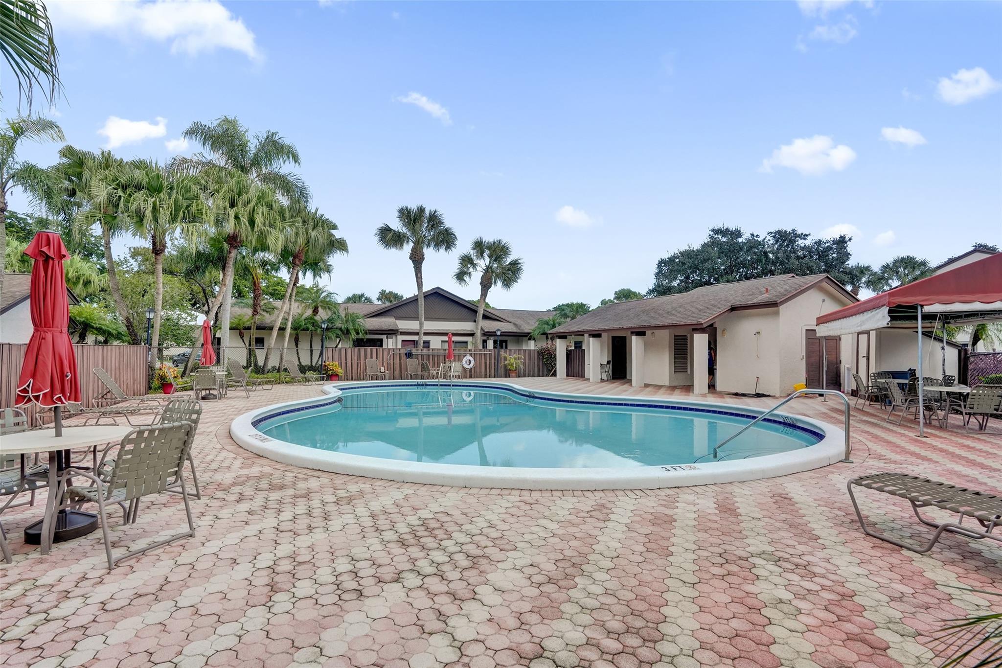 Baywood Village 1 - Residential