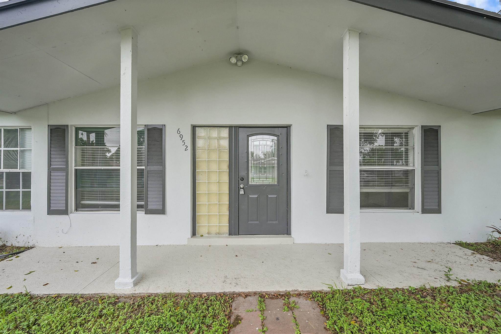 ISLAND ESTATES - Residential