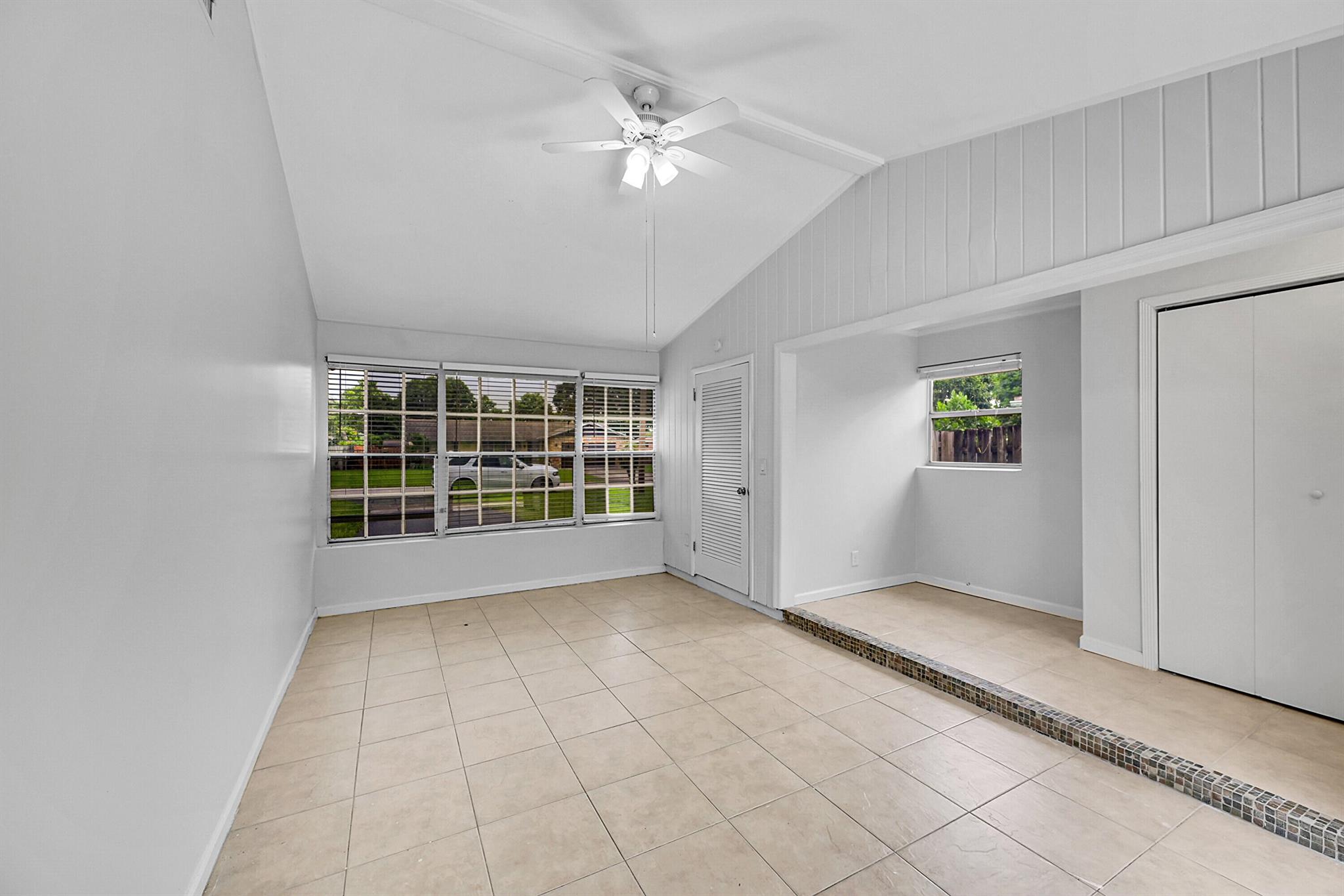 ISLAND ESTATES - Residential