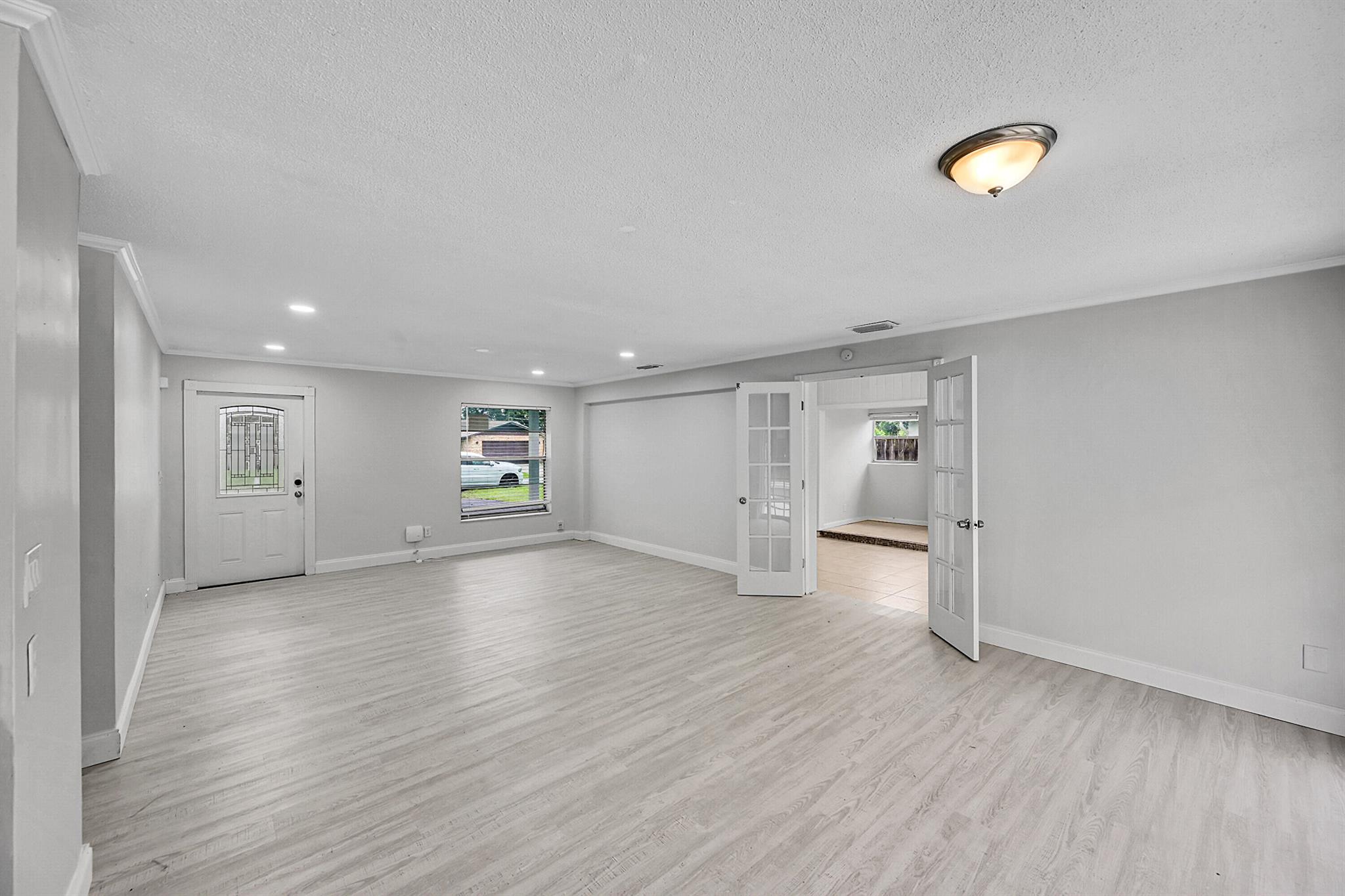 ISLAND ESTATES - Residential