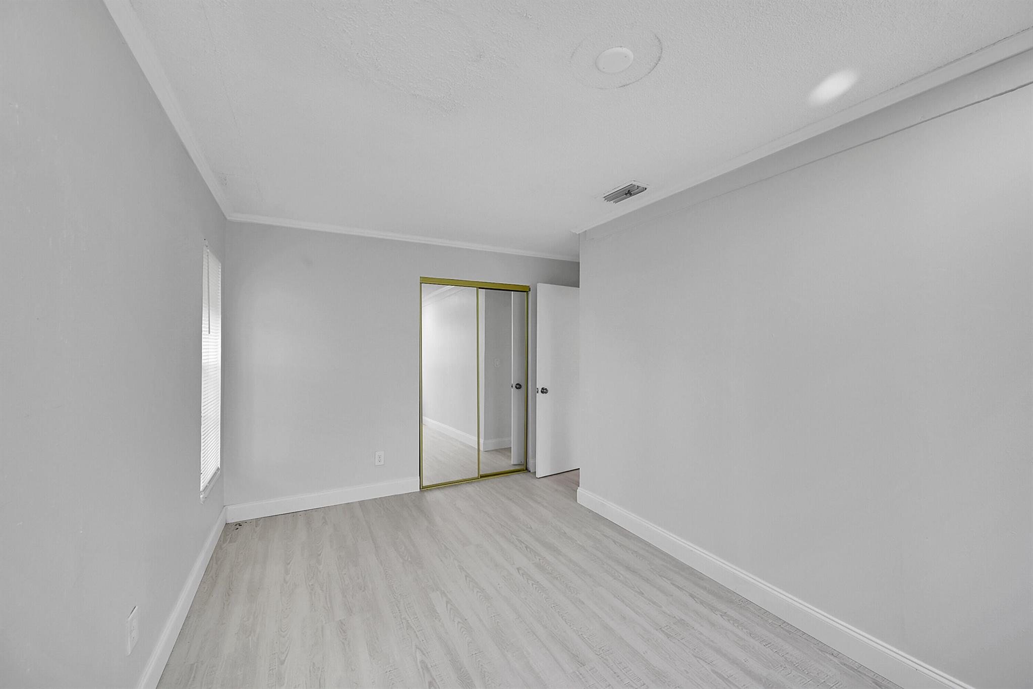 ISLAND ESTATES - Residential