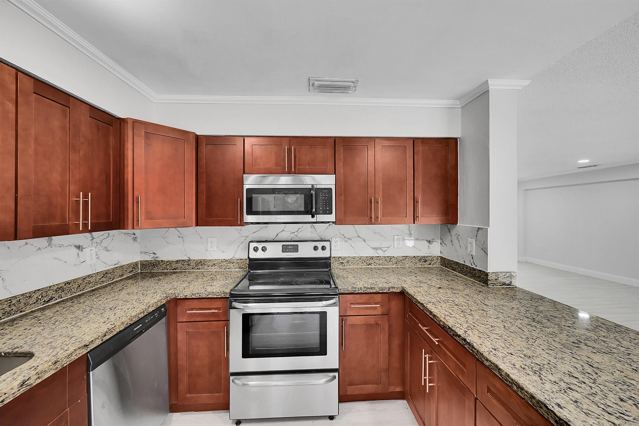 ISLAND ESTATES - Residential