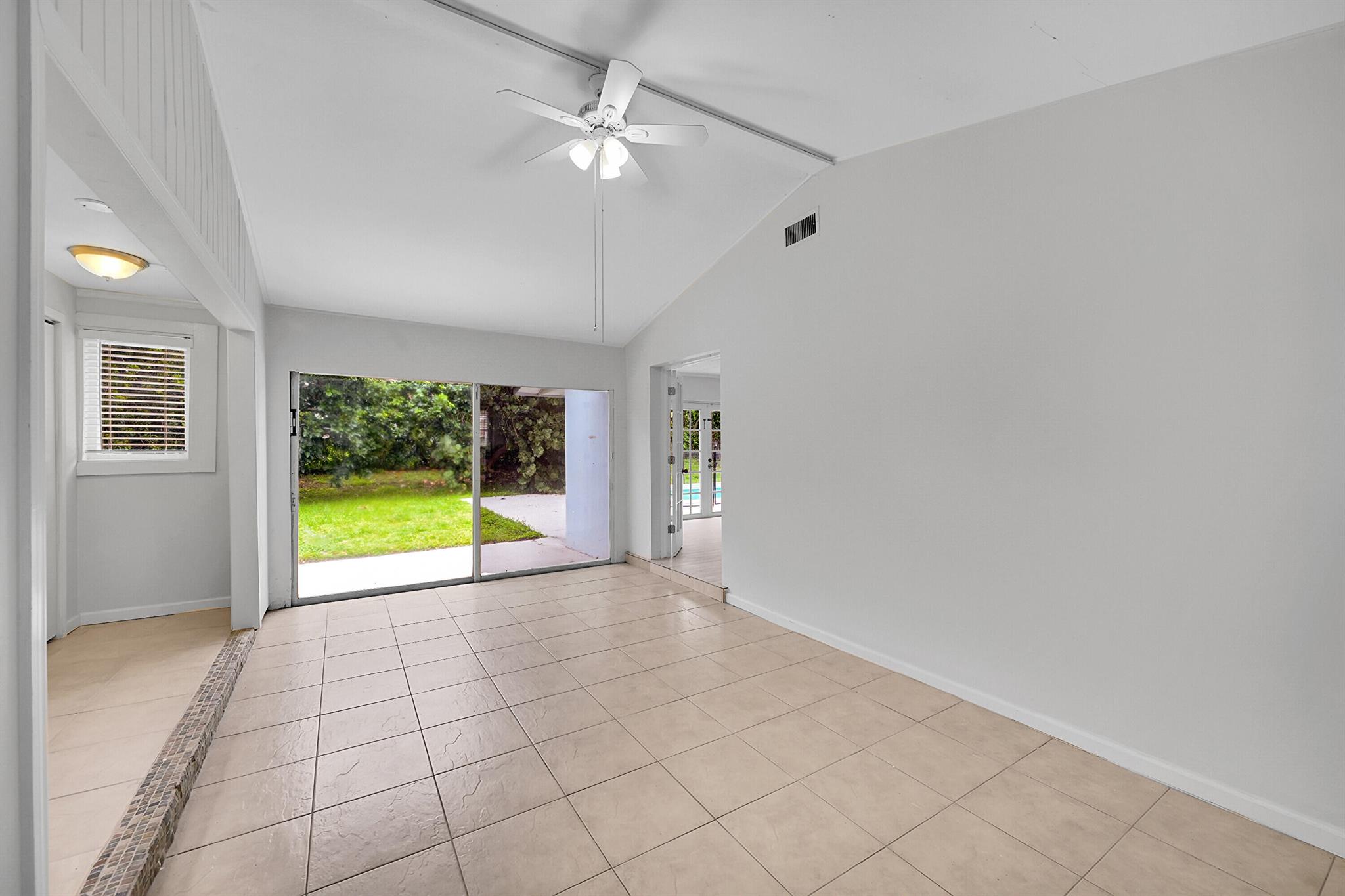 ISLAND ESTATES - Residential