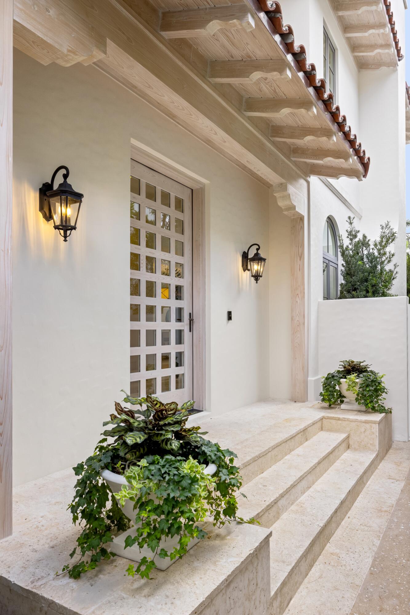 422 Australian Avenue