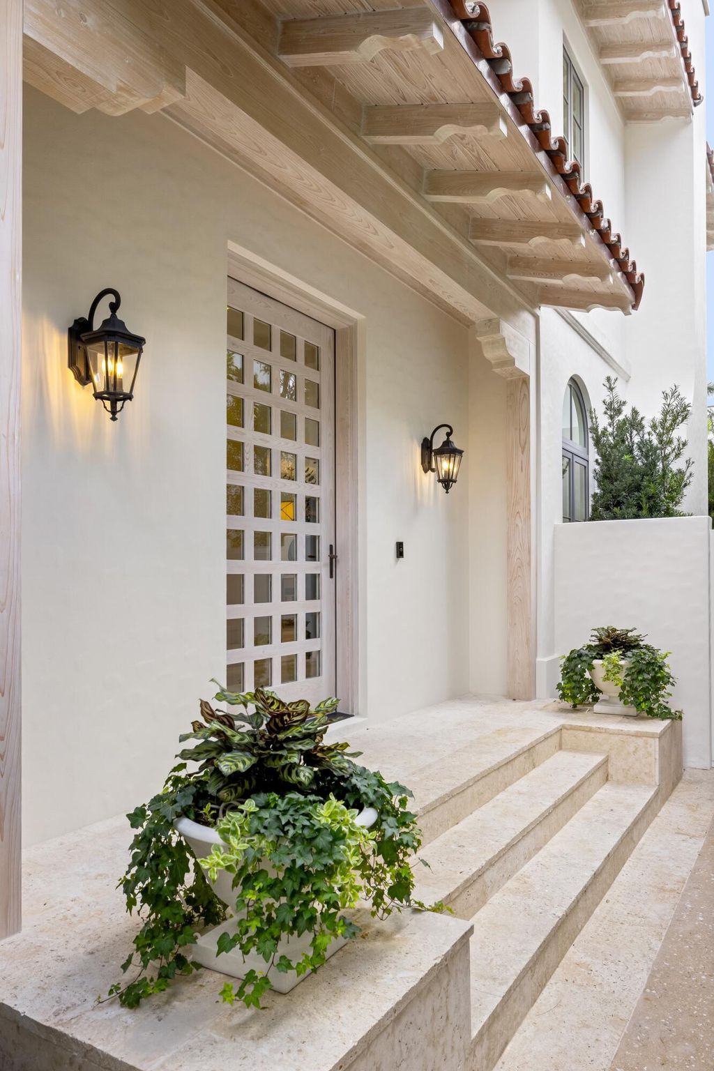 Photo of 422 Australian Avenue, Palm Beach, FL 33480 (MLS # R11056916)