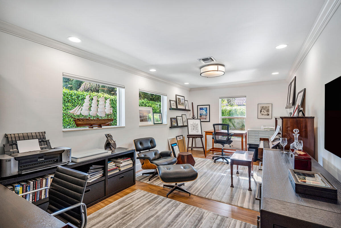 ROYAL PALM YACHT & COUNTRY CLUB - Residential