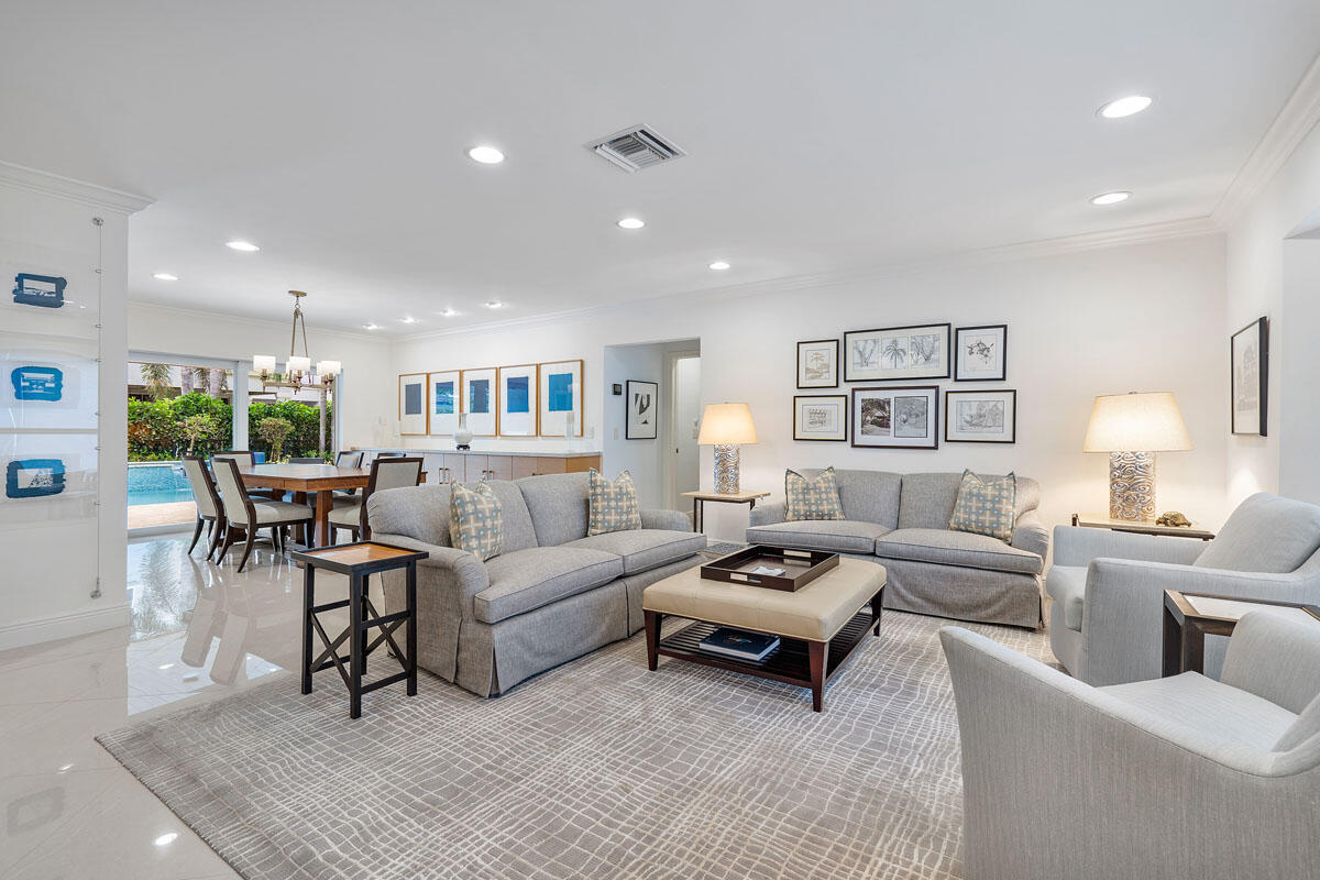 ROYAL PALM YACHT & COUNTRY CLUB - Residential