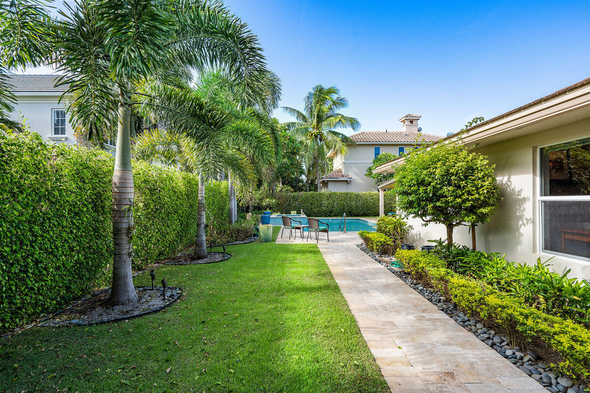 ROYAL PALM YACHT & COUNTRY CLUB - Residential