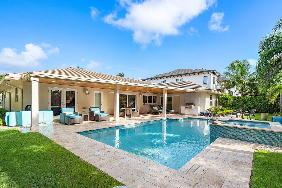 ROYAL PALM YACHT & COUNTRY CLUB - Residential