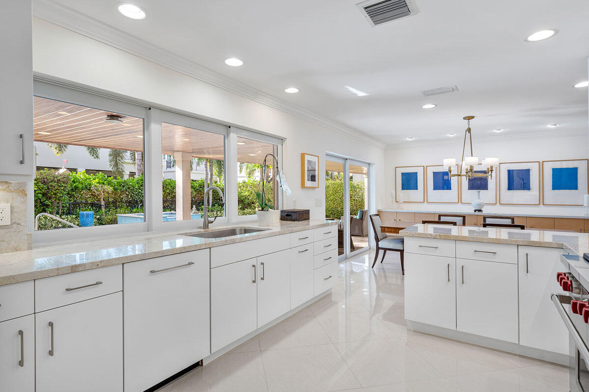 ROYAL PALM YACHT & COUNTRY CLUB - Residential