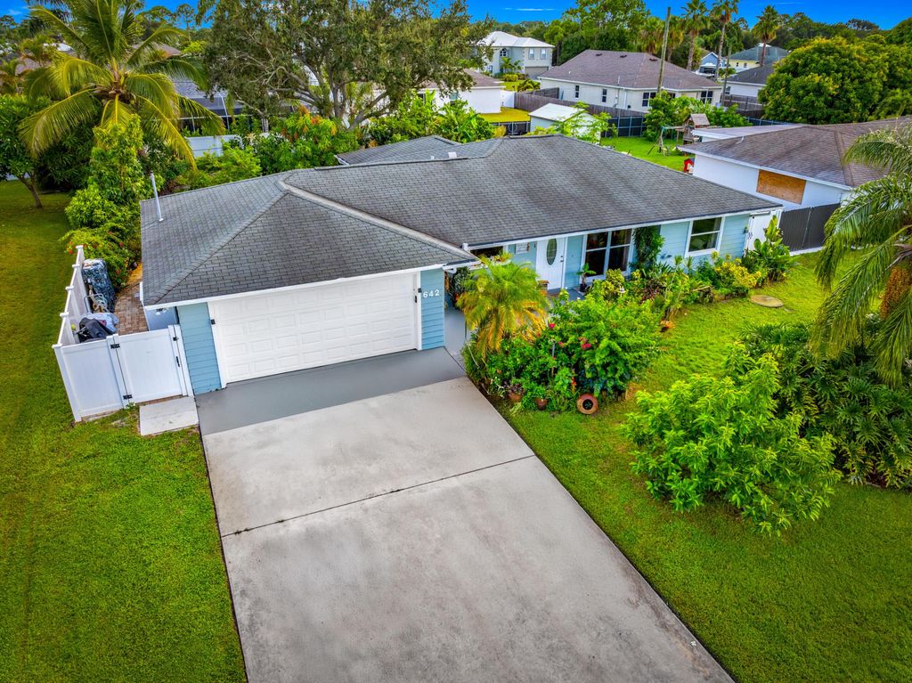 Photo of 642 SE Streamlet Avenue, Port Saint Lucie, FL 34983 (MLS # R11112682)