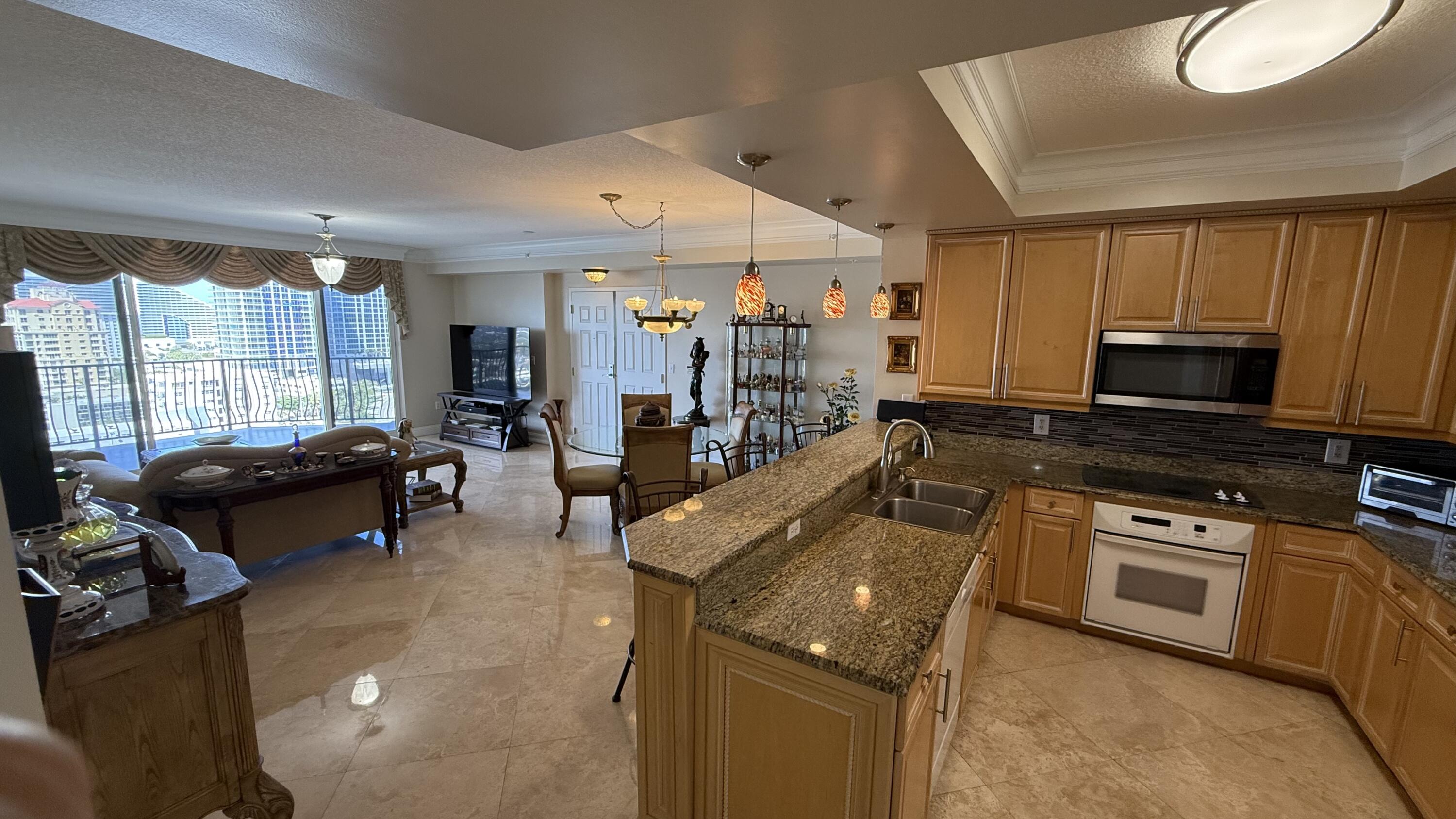 JACKSON TOWER LAS OLAS CONDO - Residential