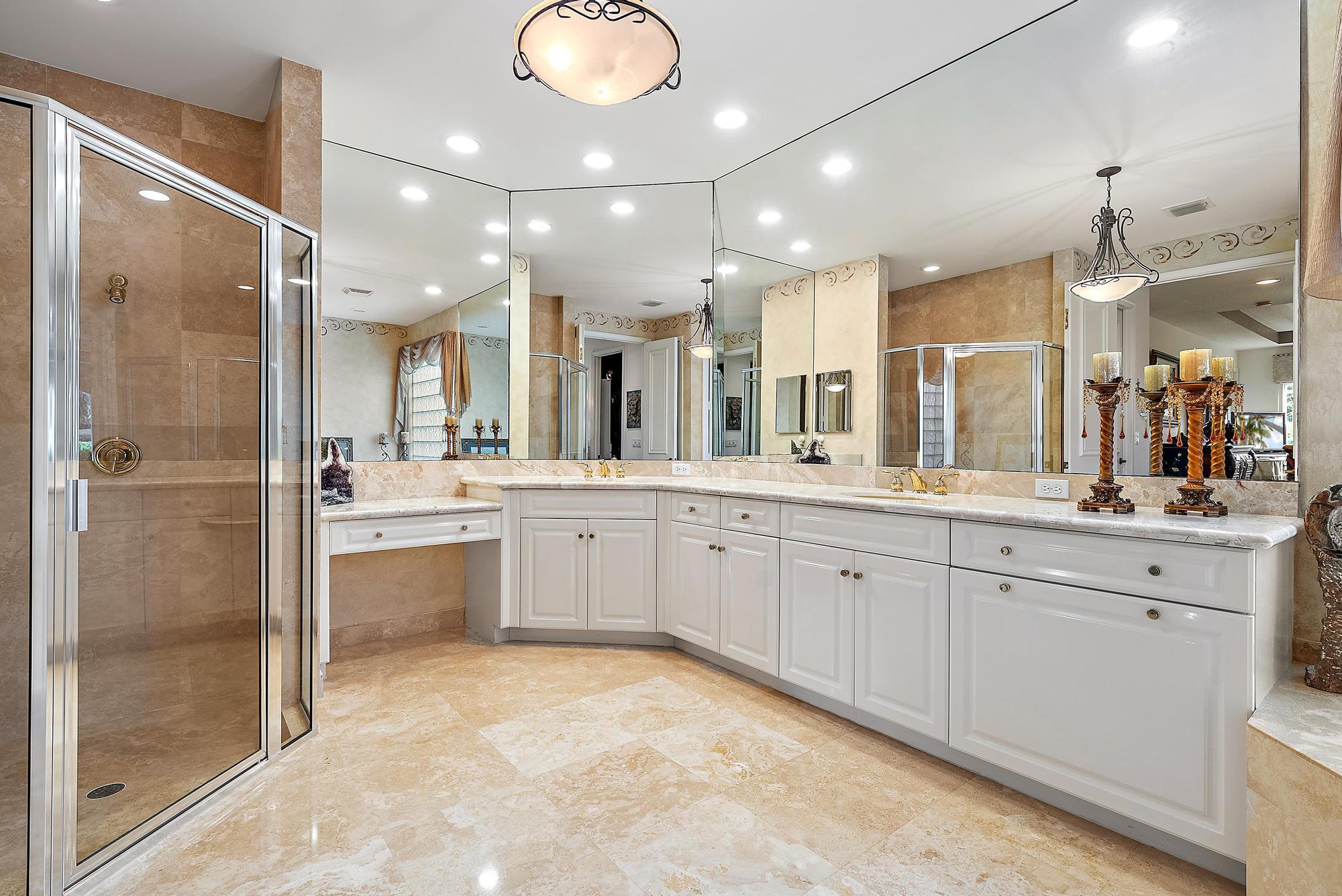 IBIS GOLF AND COUNTRY CLU - Residential