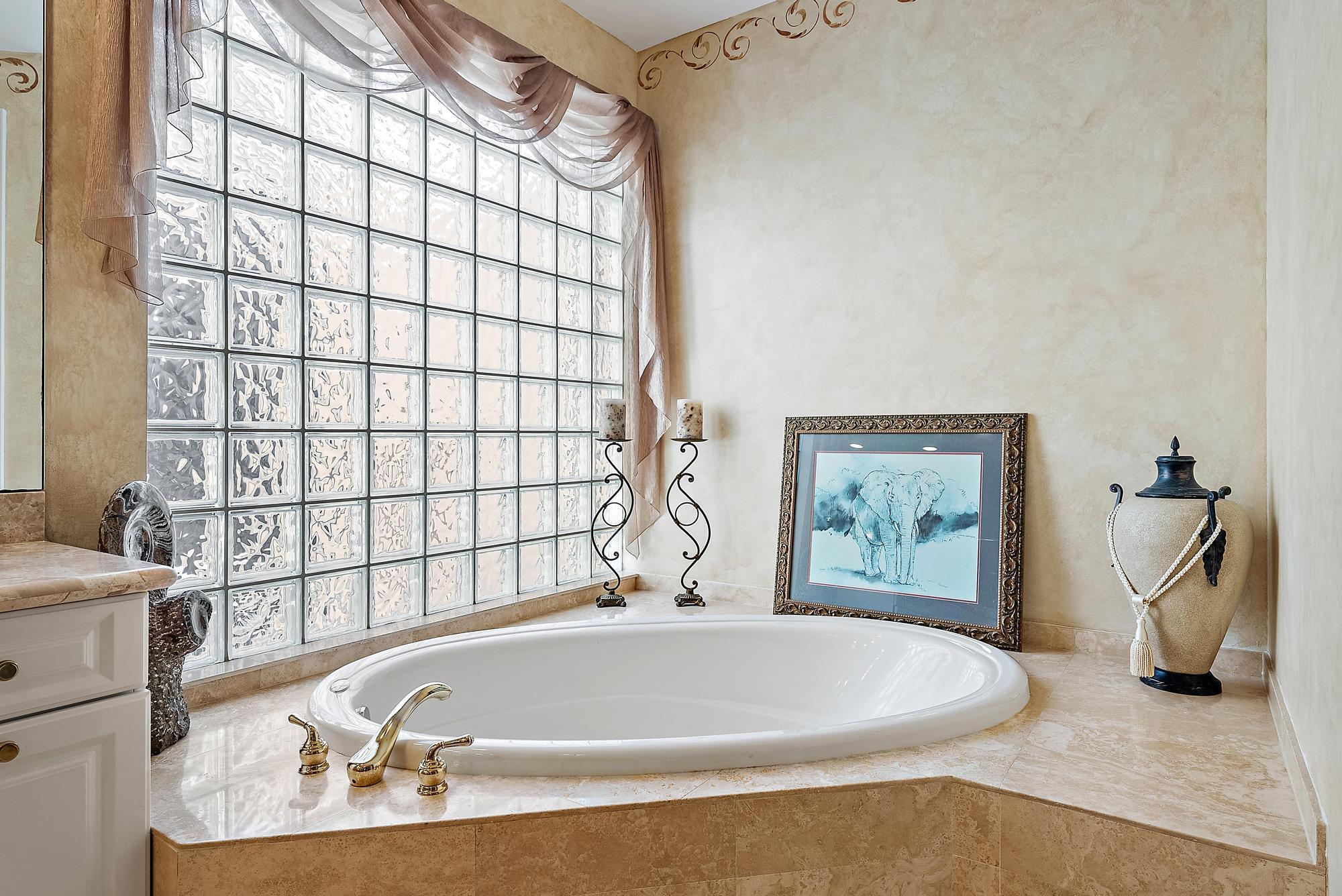 IBIS GOLF AND COUNTRY CLU - Residential