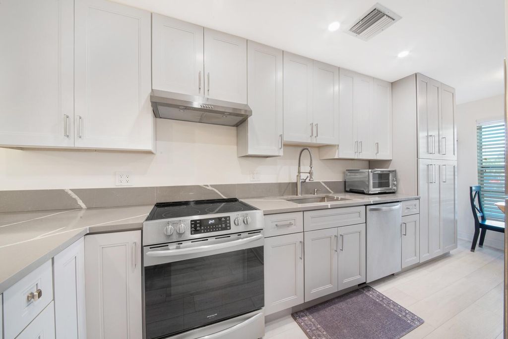 Photo of 1041 Orange Terrace #101, Delray Beach, FL 33445 (MLS # R11093411)