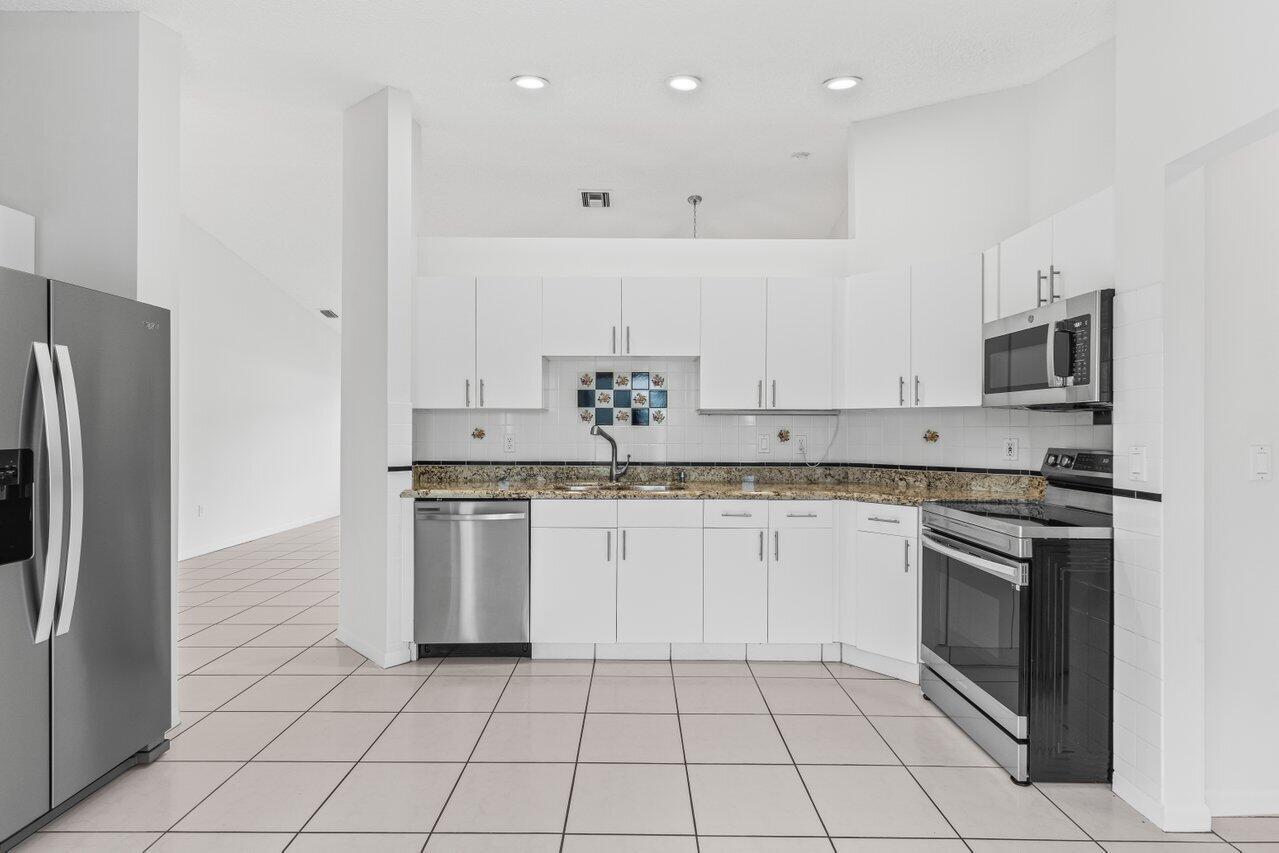 3775 NW 10th Street